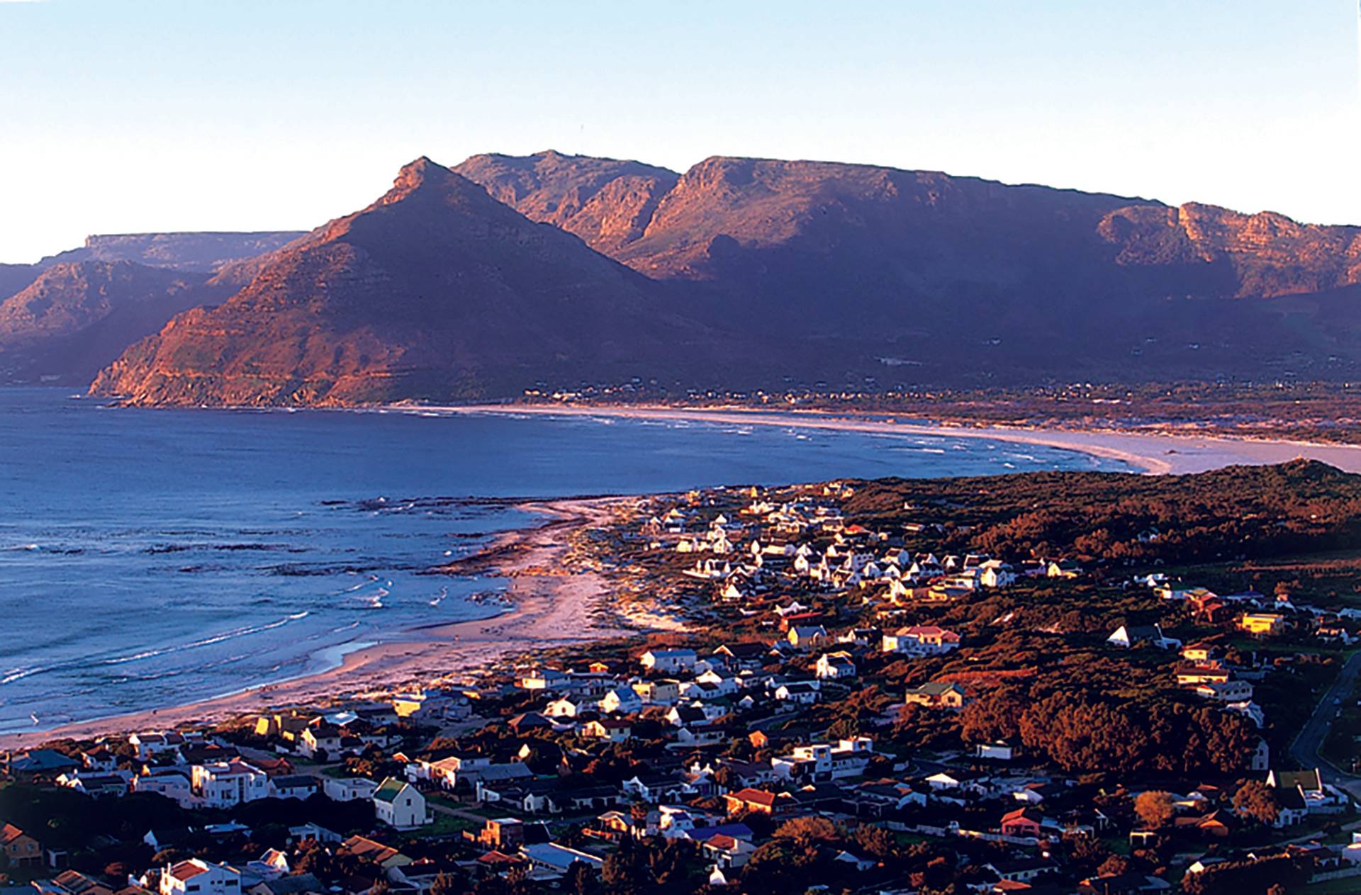 Hout Bay by Paul Kennedy