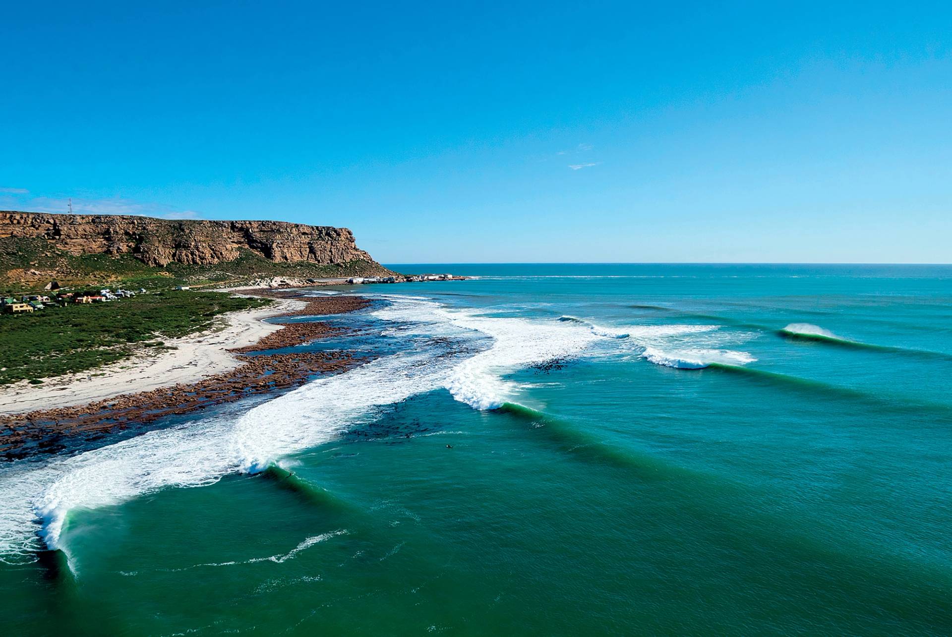 The Point - Elands Bay by Stuart Gibson