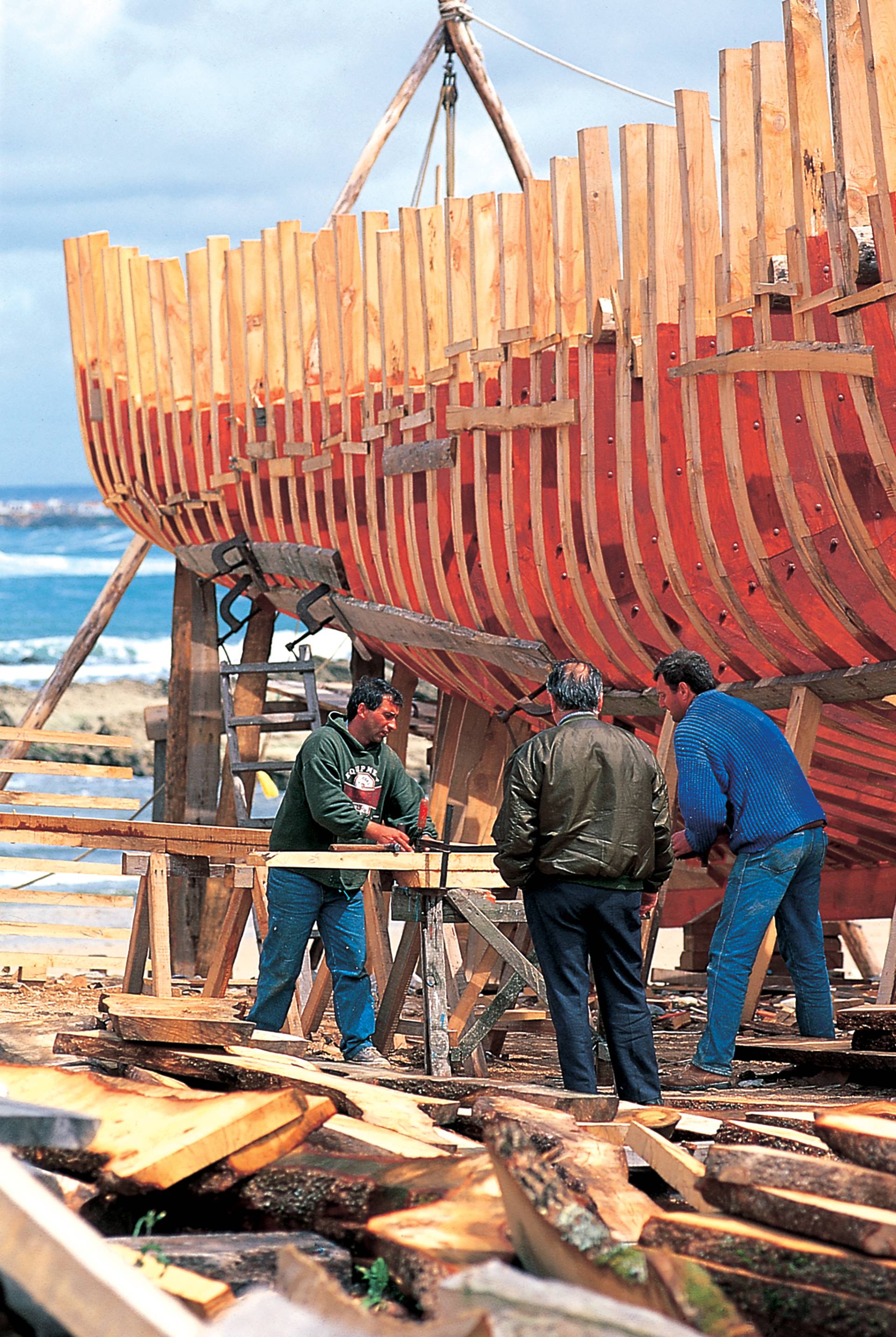 Boat Building by Phil Holden