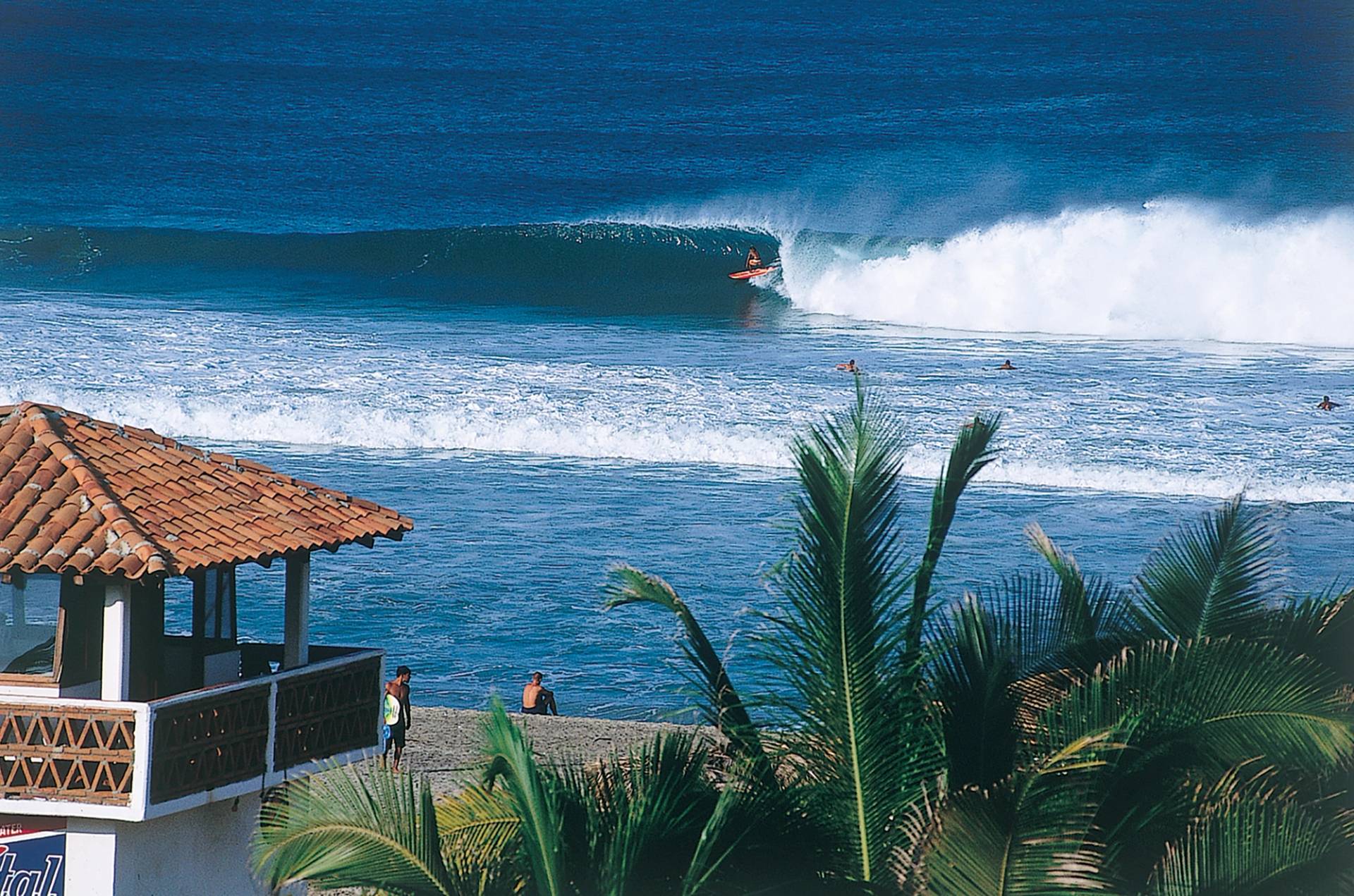 Puerto Escondido by Sylvain Cazenave