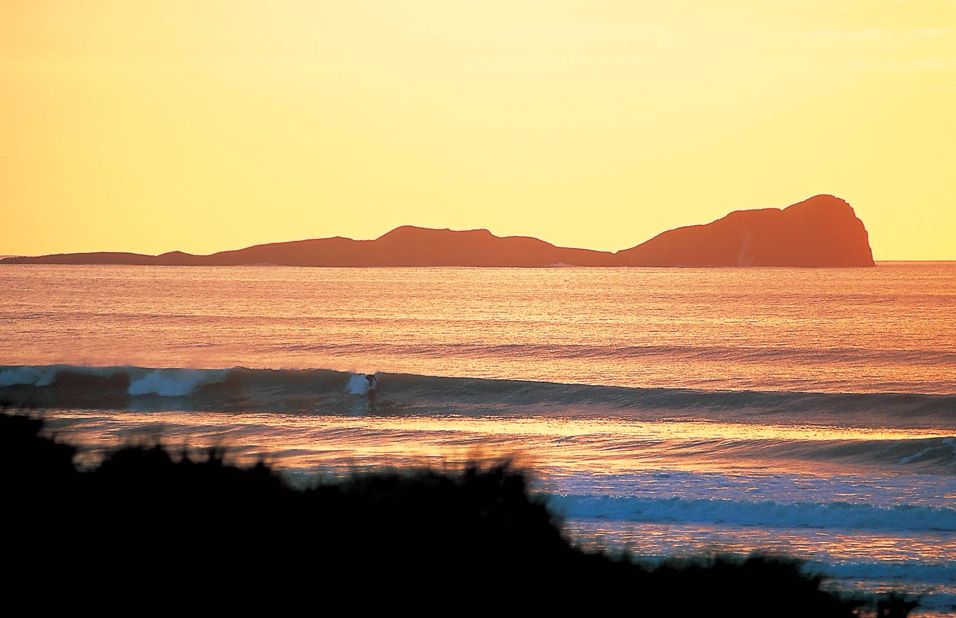 Llangennith / Rhossili by Phil Holden