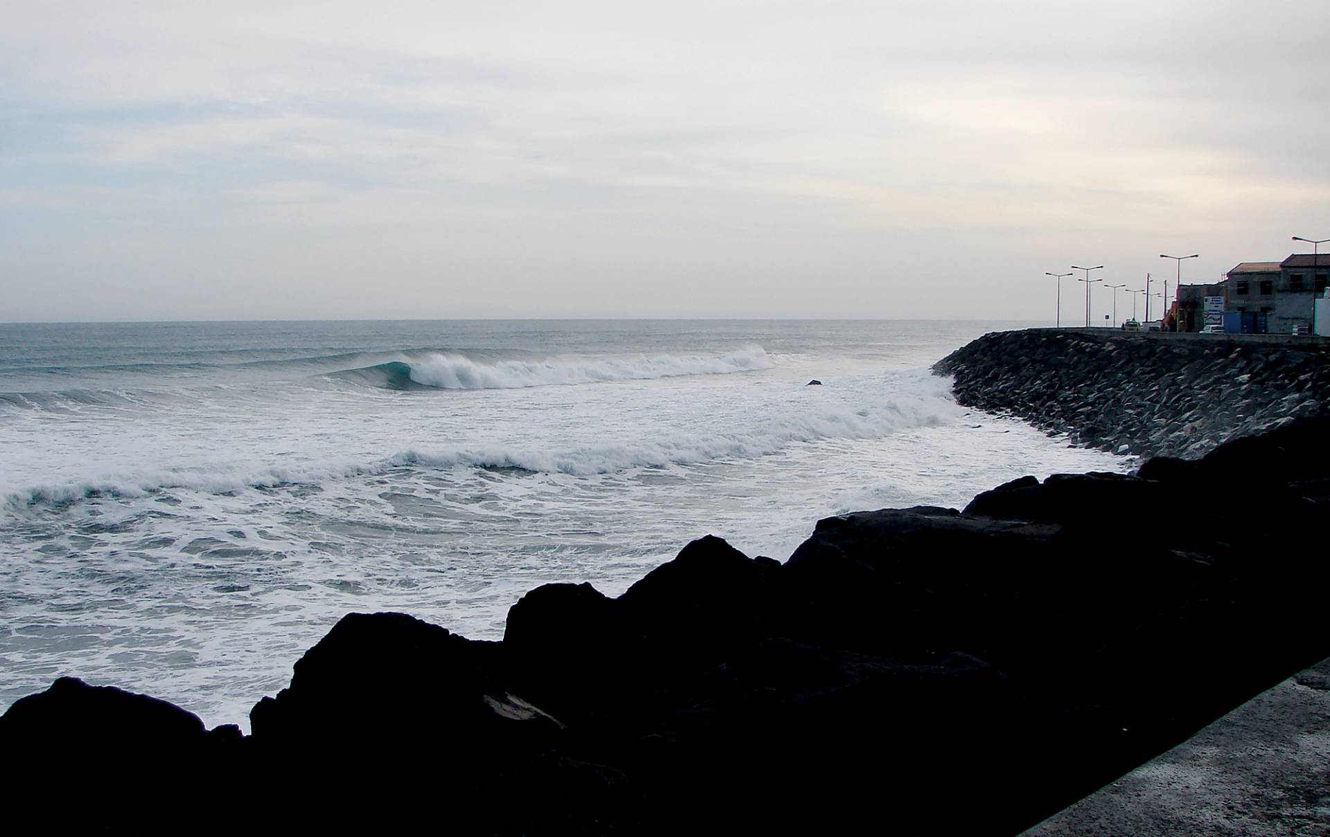 Ribeira Quente Right by João Brilhante