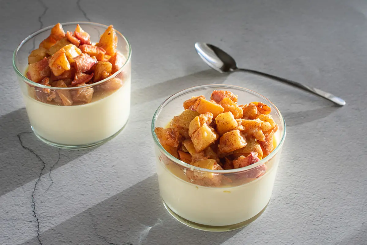 Panna Cotta su obuoliais