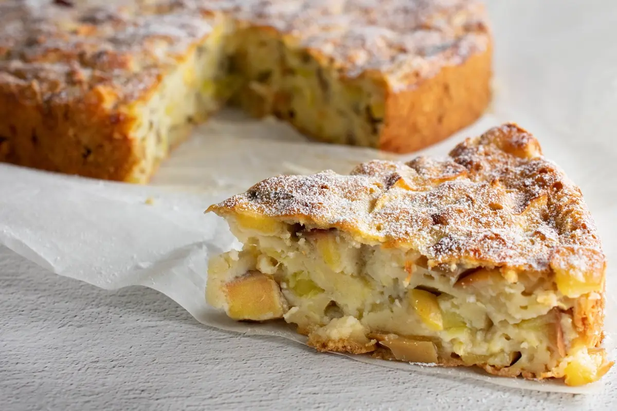 Drėgnas cukinijų pyragas su obuoliais