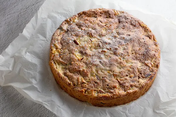 Drėgnas cukinijų pyragas su obuoliais