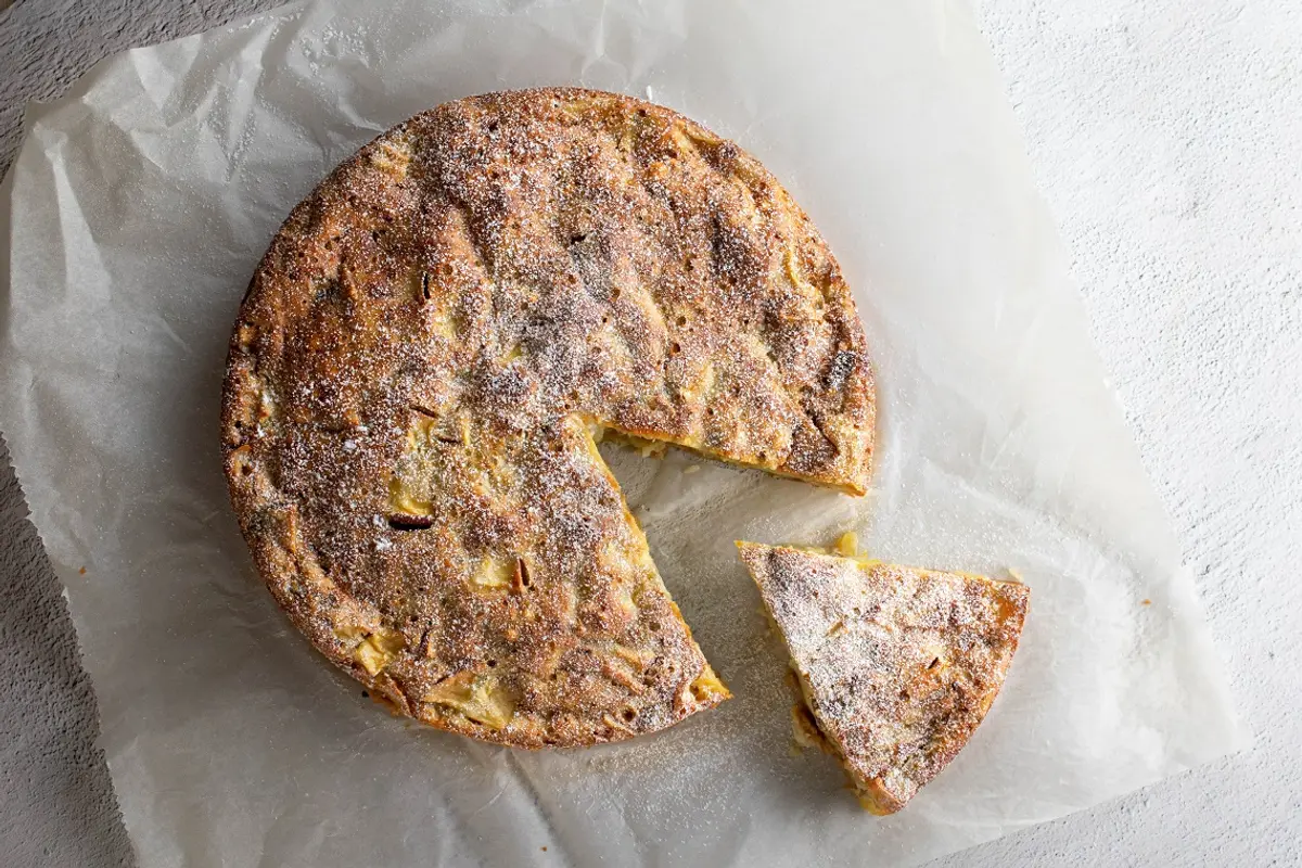 Drėgnas cukinijų pyragas su obuoliais