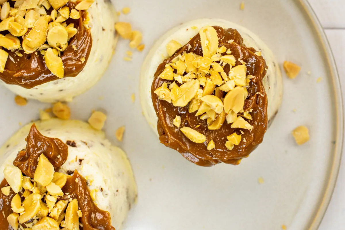 Snickers varškės pyragėliai