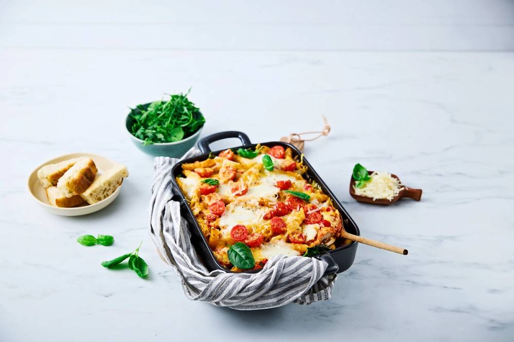 Pastagrateng med kjøttdeig og mozzarella