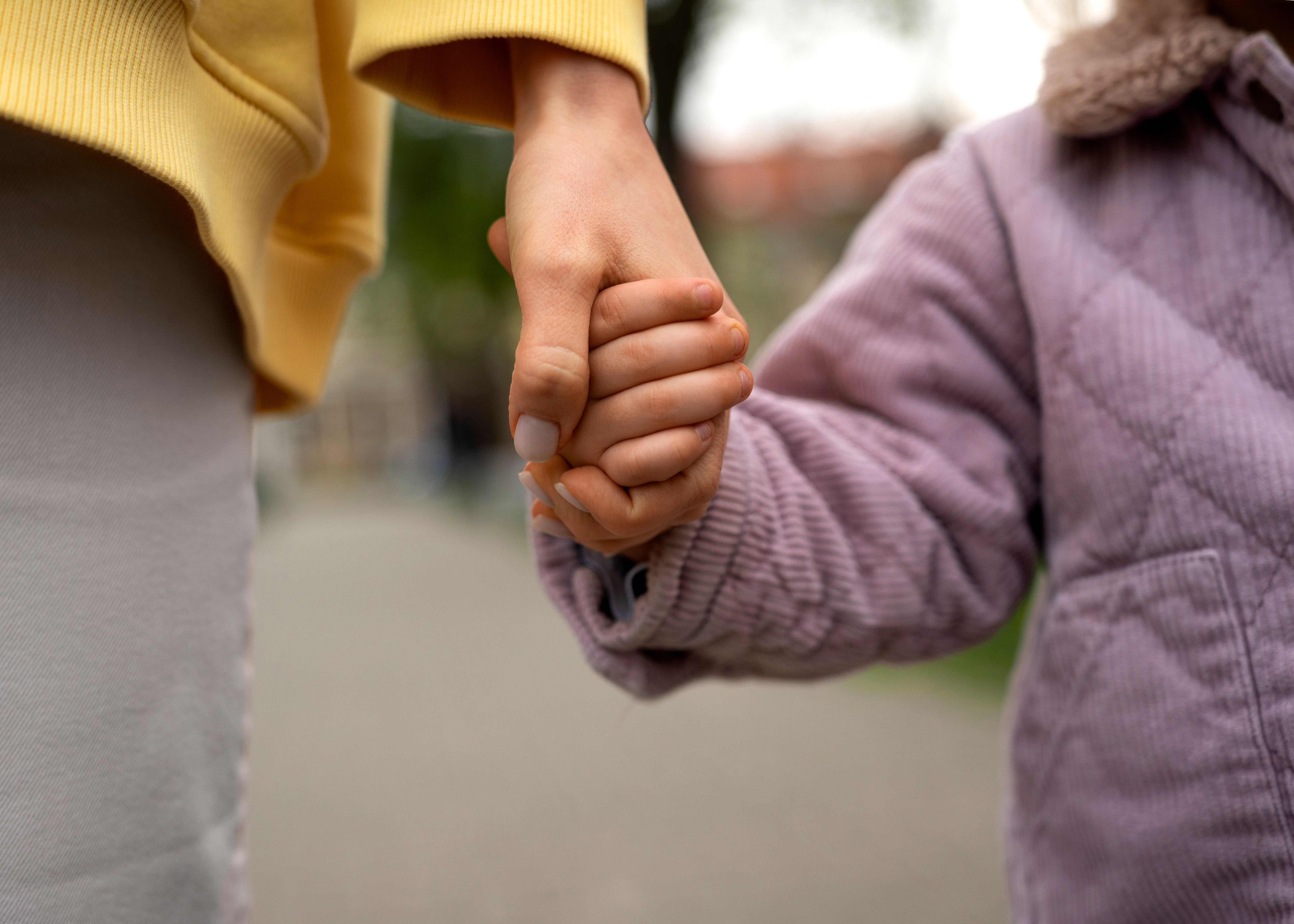 hand holding each other support