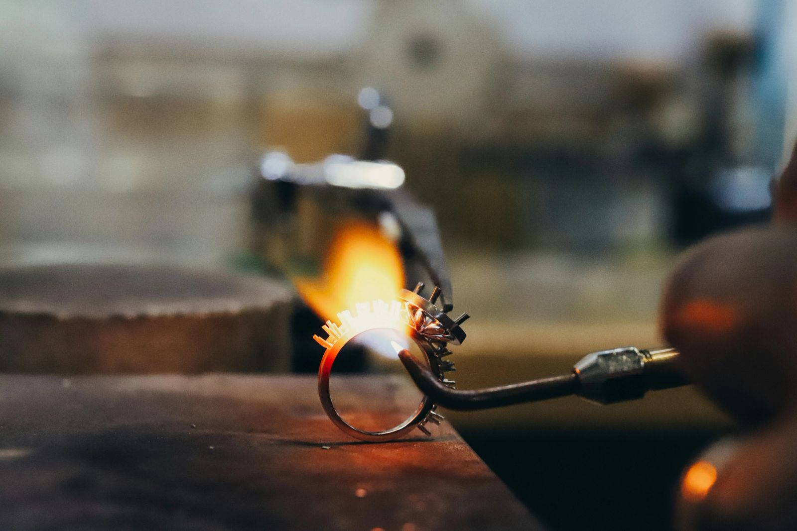 Picking the Right Jeweller topic