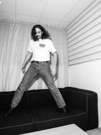 조나스 뱅 | Studio Paranoid