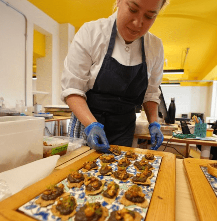 Lady serving up a burger like snack​​​​‌﻿‍﻿​‍​‍‌‍﻿﻿‌﻿​‍‌‍‍‌‌‍‌﻿‌‍‍‌‌‍﻿‍​‍​‍​﻿‍‍​‍​‍‌﻿​﻿‌‍​‌‌‍﻿‍‌‍‍‌‌﻿‌​‌﻿‍‌​‍﻿‍‌‍‍‌‌‍﻿﻿​‍​‍​‍﻿​​‍​‍‌‍‍​‌﻿​‍‌‍‌‌‌‍‌‍​‍​‍​﻿‍‍​‍​‍‌‍‍​‌﻿‌​‌﻿‌​‌﻿​​​﻿‍‍​‍﻿﻿​‍﻿﻿‌‍﻿​‌‍﻿﻿‌‍​﻿‌‍​‌‌‍﻿​‌‍‍​‌‍﻿﻿‌﻿​﻿‌﻿‌​​﻿‍‍​﻿​﻿​﻿​﻿​﻿​﻿​﻿​﻿​‍﻿﻿‌‍‍‌‌‍﻿‍‌﻿‌​‌‍‌‌‌‍﻿‍‌﻿‌​​‍﻿﻿‌‍‌‌‌‍‌​‌‍‍‌‌﻿‌​​‍﻿﻿‌‍﻿‌‌‍﻿﻿‌‍‌​‌‍‌‌​﻿﻿‌‌﻿​​‌﻿​‍‌‍‌‌‌﻿​﻿‌‍‌‌‌‍﻿‍‌﻿‌​‌‍​‌‌﻿‌​‌‍‍‌‌‍﻿﻿‌‍﻿‍​﻿‍﻿‌‍‍‌‌‍‌​​﻿﻿‌‌‍﻿‌‌‍‌‌‌‍‌‌‌﻿‌​‌‍‍‌‌‍﻿‍‌‍‌﻿​‍﻿‌‌﻿​﻿‌﻿​​‌‍​‌‌‍​﻿‌‍‌‌‌﻿​﻿​﻿‍﻿‌﻿‌​‌﻿‍‌‌﻿​​‌‍‌‌​﻿﻿‌‌‍﻿‌‌‍‌‌‌‍‌‌‌﻿‌​‌‍‍‌‌‍﻿‍‌‍‌﻿​‍﻿‌‌﻿​﻿‌﻿​​‌‍​‌‌‍​﻿‌‍‌‌‌﻿​﻿​﻿‍﻿‌﻿​​‌‍​‌‌﻿‌​‌‍‍​​﻿﻿‌‌‍​﻿‌‍﻿﻿‌‍﻿​‌﻿‌‌‌‍﻿‌‌‍﻿‍‌﻿​﻿​‍‌‌​﻿‌‌‌​​‍‌‌﻿﻿‌‍‍﻿‌‍‌‌‌﻿‍‌​‍‌‌​﻿​﻿‌​‌​​‍‌‌​﻿​﻿‌​‌​​‍‌‌​﻿​‍​﻿​‍​﻿‌‌​﻿‍​​﻿​‍‌‍‌‌‌‍​﻿​﻿‌​​﻿​﻿‌‍​﻿‌‍​‍​﻿‍​​﻿‍‌‌‍‌‌​‍‌‌​﻿​‍​﻿​‍​‍‌‌​﻿‌‌‌​‌​​‍﻿‍‌‍‍‌‌‍﻿‌‌‍‌﻿​‍﻿‍‌‍​‌‌‍﻿​‌﻿‌​​﻿﻿﻿‌‍​‍‌‍​‌‌﻿​﻿‌‍‌‌‌‌‌‌‌﻿​‍‌‍﻿​​﻿﻿‌‌‍‍​‌﻿‌​‌﻿‌​‌﻿​​​‍‌‌​﻿​﻿‌​​‌​‍‌‌​﻿​‍‌​‌‍​‍‌‌​﻿​‍‌​‌‍‌‍﻿​‌‍﻿﻿‌‍​﻿‌‍​‌‌‍﻿​‌‍‍​‌‍﻿﻿‌﻿​﻿‌﻿‌​​‍‌‌​﻿​﻿‌​​‌​﻿​﻿​﻿​﻿​﻿​﻿​﻿​﻿​‍‌‍‌‍‍‌‌‍‌​​﻿﻿‌‌‍﻿‌‌‍‌‌‌‍‌‌‌﻿‌​‌‍‍‌‌‍﻿‍‌‍‌﻿​‍﻿‌‌﻿​﻿‌﻿​​‌‍​‌‌‍​﻿‌‍‌‌‌﻿​﻿​‍‌‍‌﻿‌​‌﻿‍‌‌﻿​​‌‍‌‌​﻿﻿‌‌‍﻿‌‌‍‌‌‌‍‌‌‌﻿‌​‌‍‍‌‌‍﻿‍‌‍‌﻿​‍﻿‌‌﻿​﻿‌﻿​​‌‍​‌‌‍​﻿‌‍‌‌‌﻿​﻿​‍‌‍‌﻿​​‌‍​‌‌﻿‌​‌‍‍​​﻿﻿‌‌‍​﻿‌‍﻿﻿‌‍﻿​‌﻿‌‌‌‍﻿‌‌‍﻿‍‌﻿​﻿​‍‌‌​﻿‌‌‌​​‍‌‌﻿﻿‌‍‍﻿‌‍‌‌‌﻿‍‌​‍‌‌​﻿​﻿‌​‌​​‍‌‌​﻿​﻿‌​‌​​‍‌‌​﻿​‍​﻿​‍​﻿‌‌​﻿‍​​﻿​‍‌‍‌‌‌‍​﻿​﻿‌​​﻿​﻿‌‍​﻿‌‍​‍​﻿‍​​﻿‍‌‌‍‌‌​‍‌‌​﻿​‍​﻿​‍​‍‌‌​﻿‌‌‌​‌​​‍﻿‍‌‍‍‌‌‍﻿‌‌‍‌﻿​‍﻿‍‌‍​‌‌‍﻿​‌﻿‌​​‍​‍‌﻿﻿‌