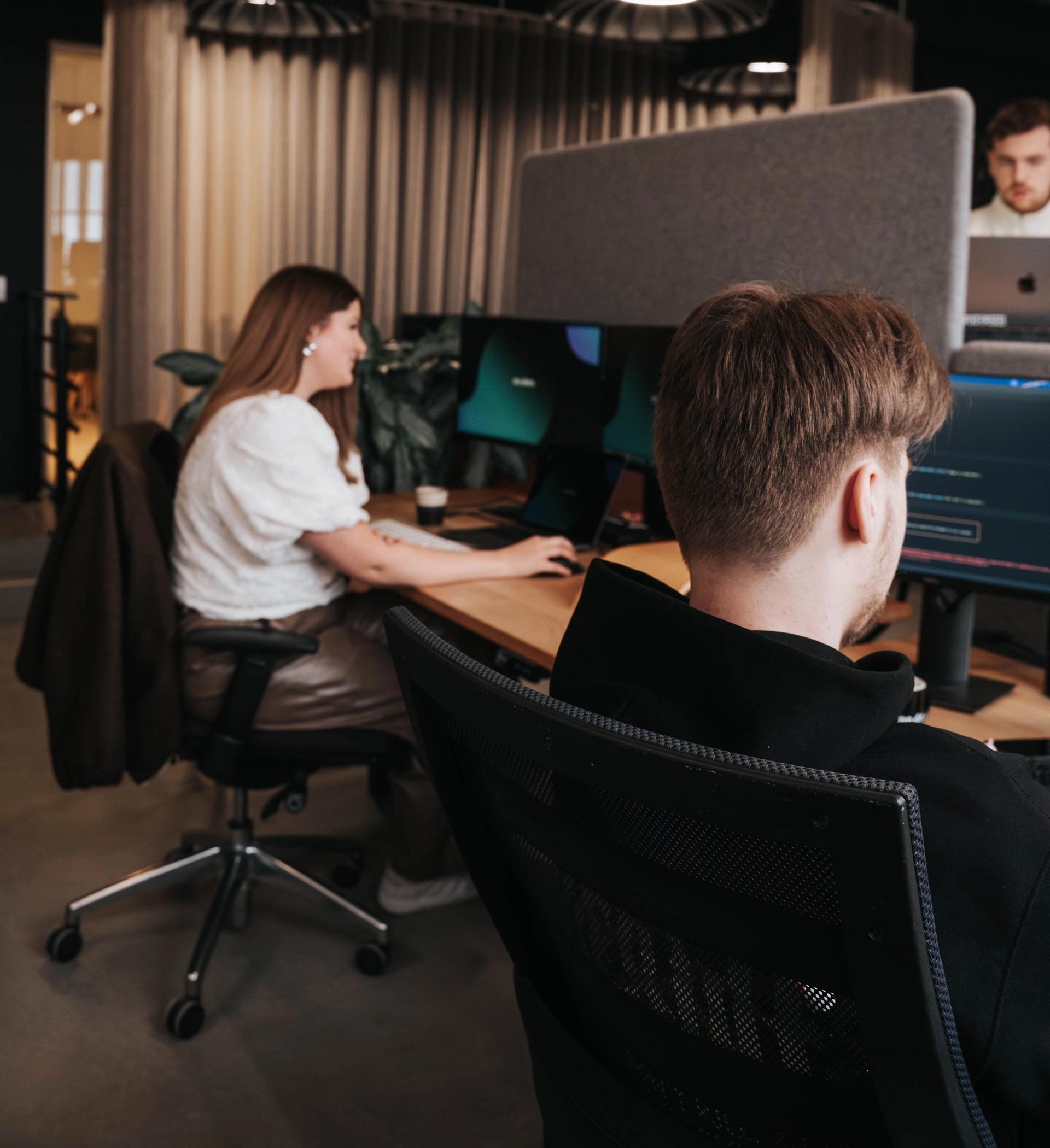 Collega's aan het werk