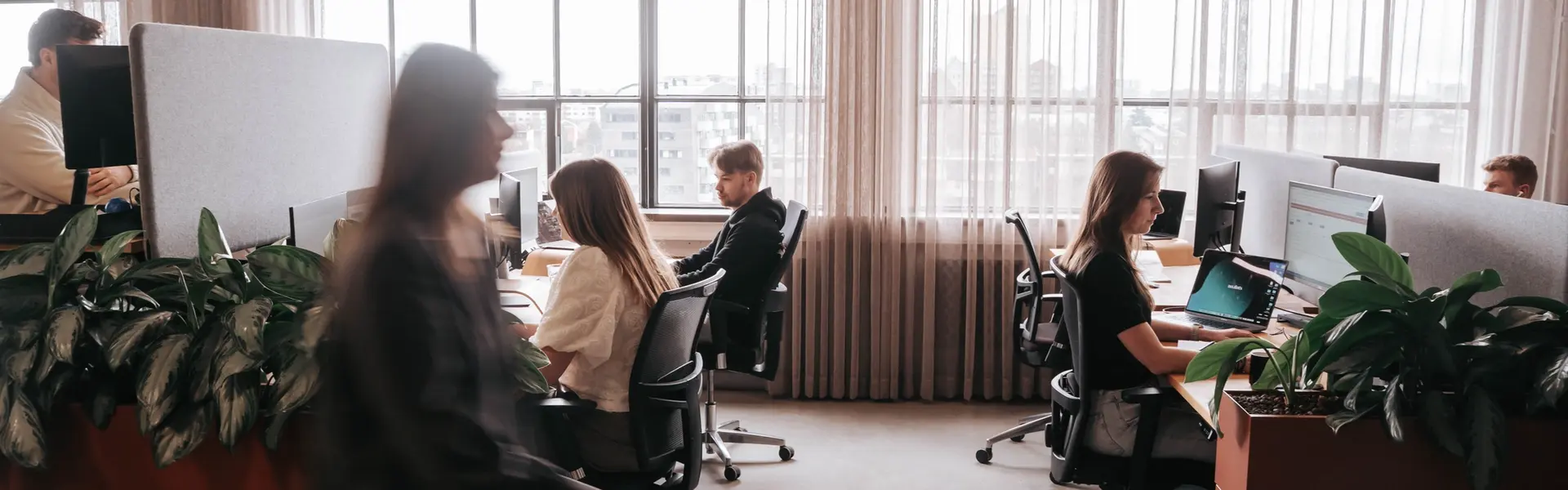 Team aan het werk op kantoor