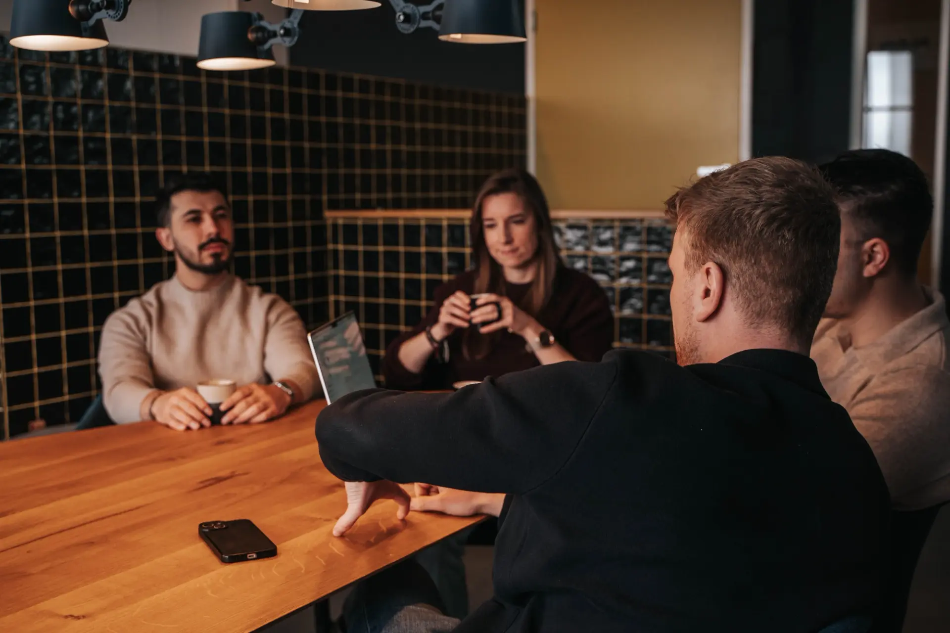 Collega's in meeting