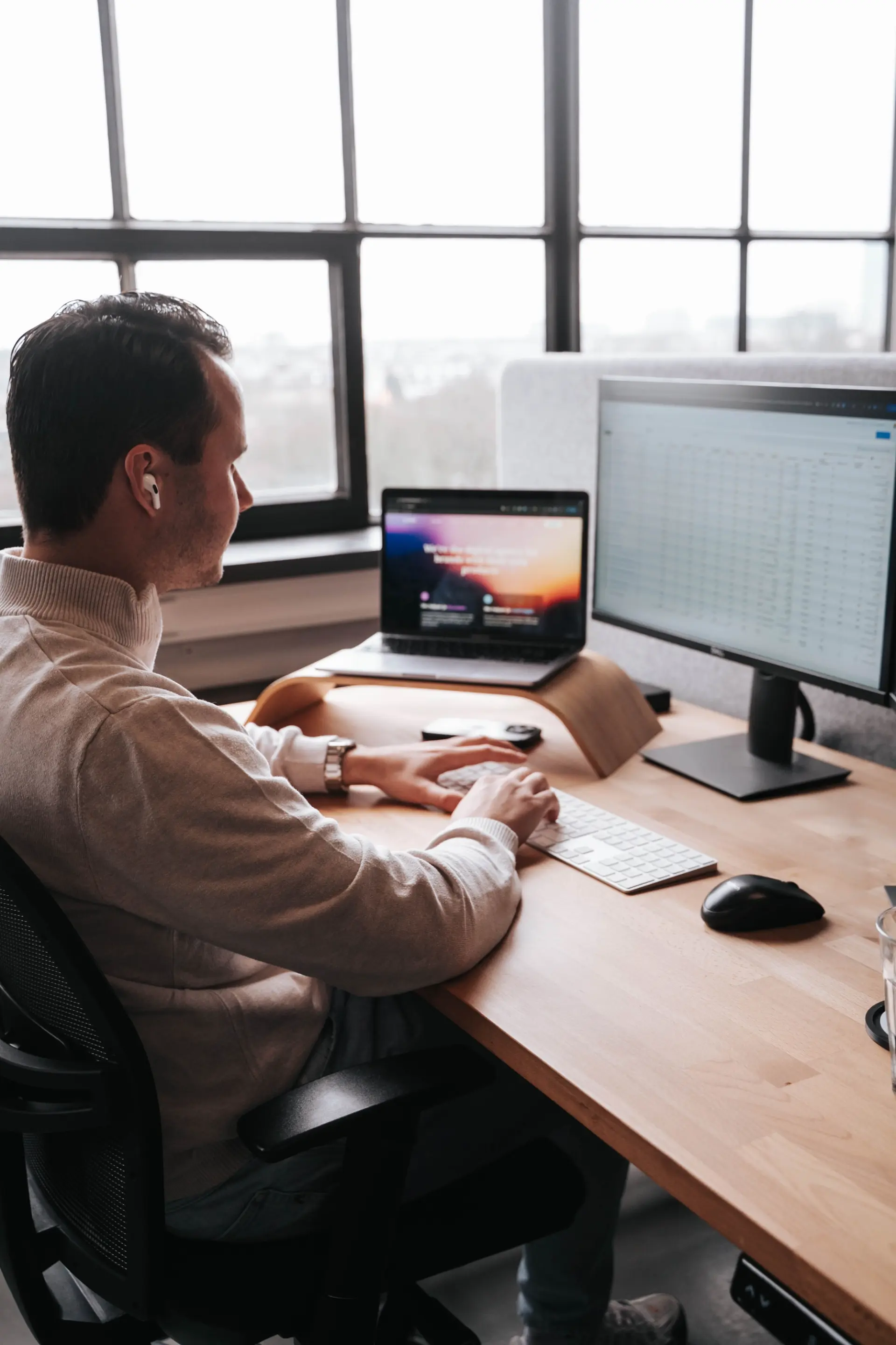 Collega aan het werk