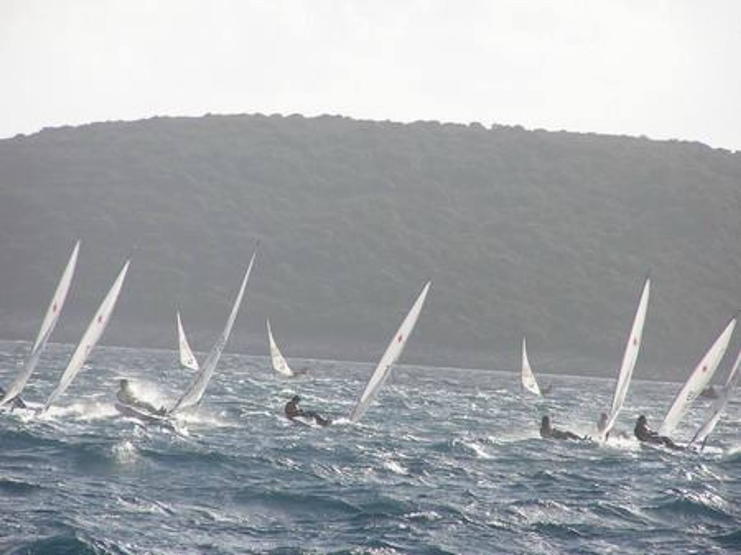 27. Međunarodna novogodišnja regata, Hvar, prosinac 2003. — fotografija 73 od 100