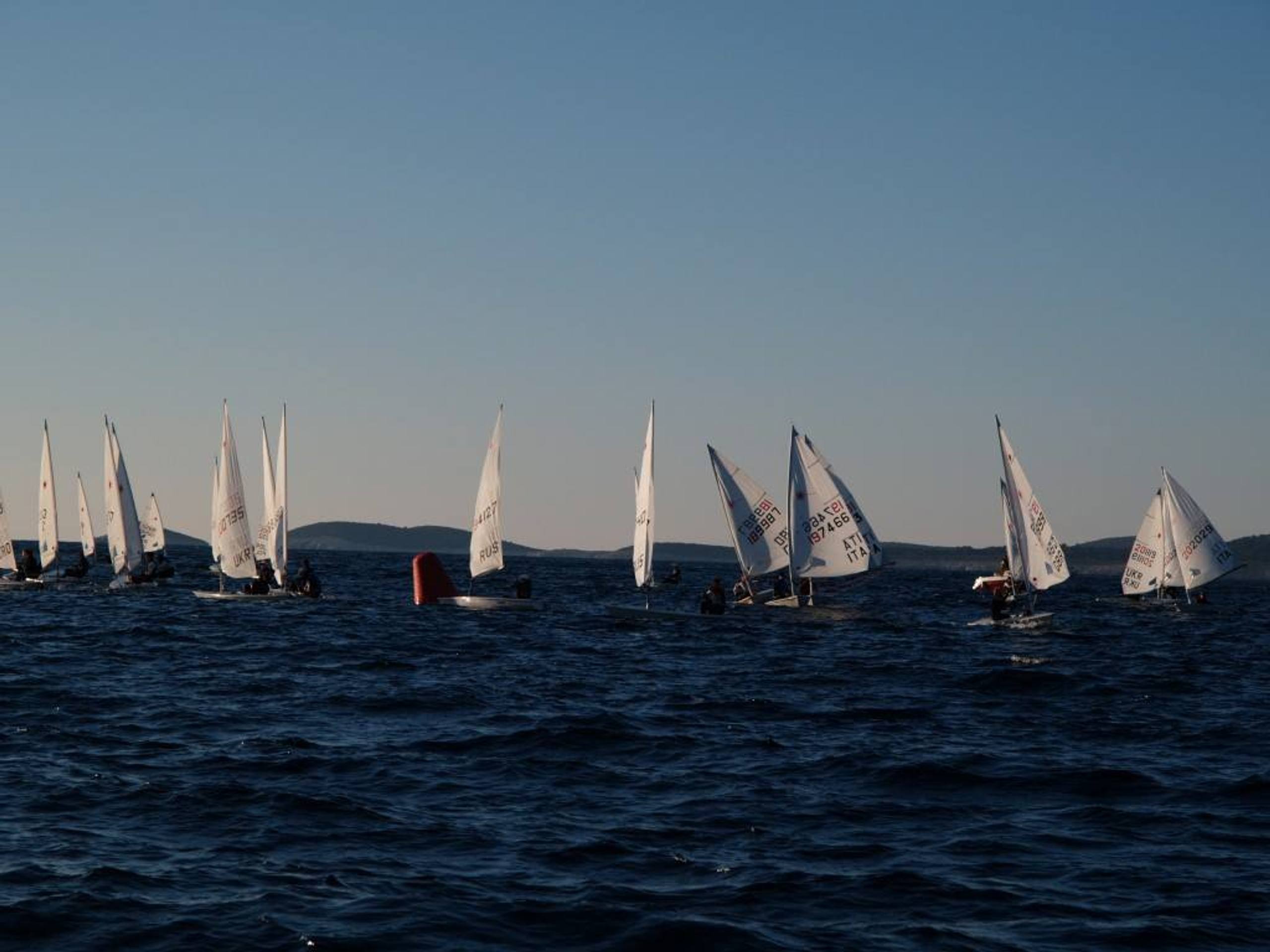 36. Međunarodna novogodišnja regata — Laser, Hvar, prosinac 2012. — fotografija 76 od 77
