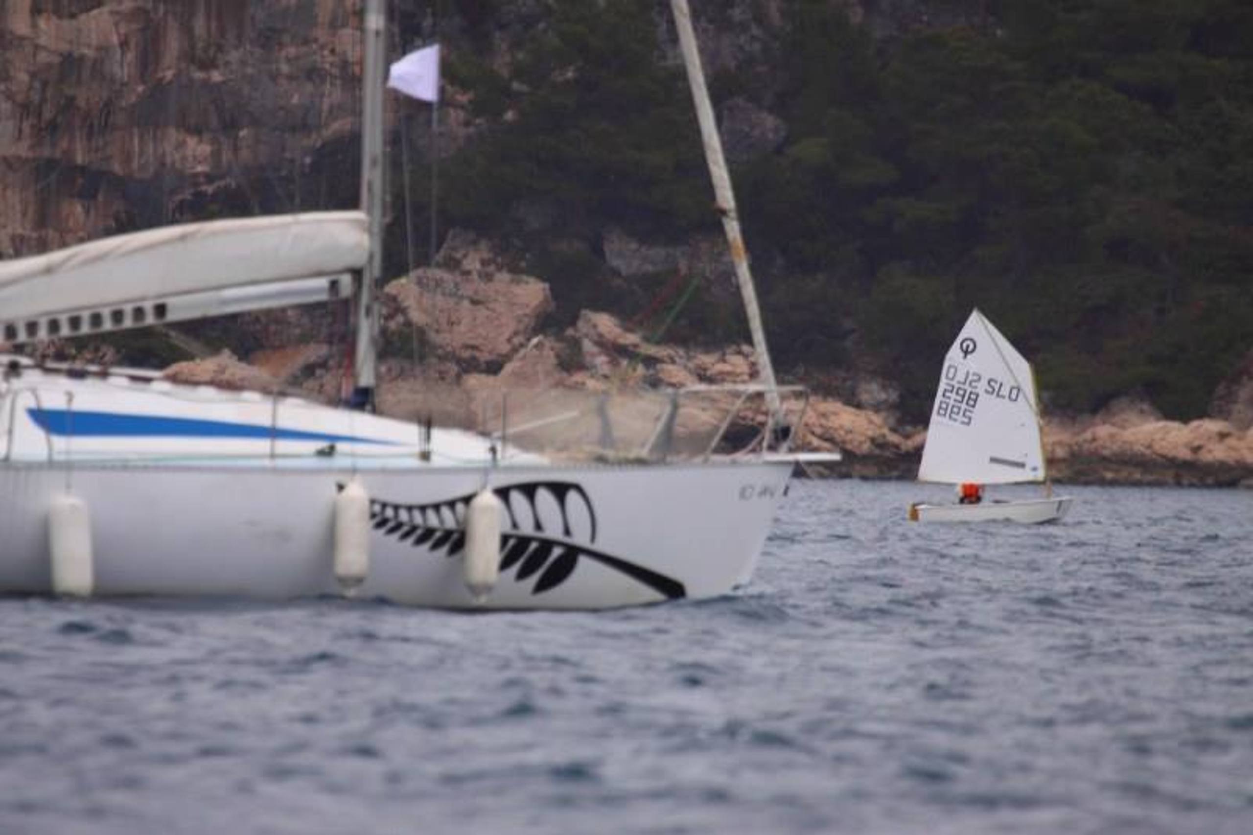 35. Međunarodna novogodišnja regata — FotoFot, Hvar, prosinac 2011. — fotografija 19 od 35