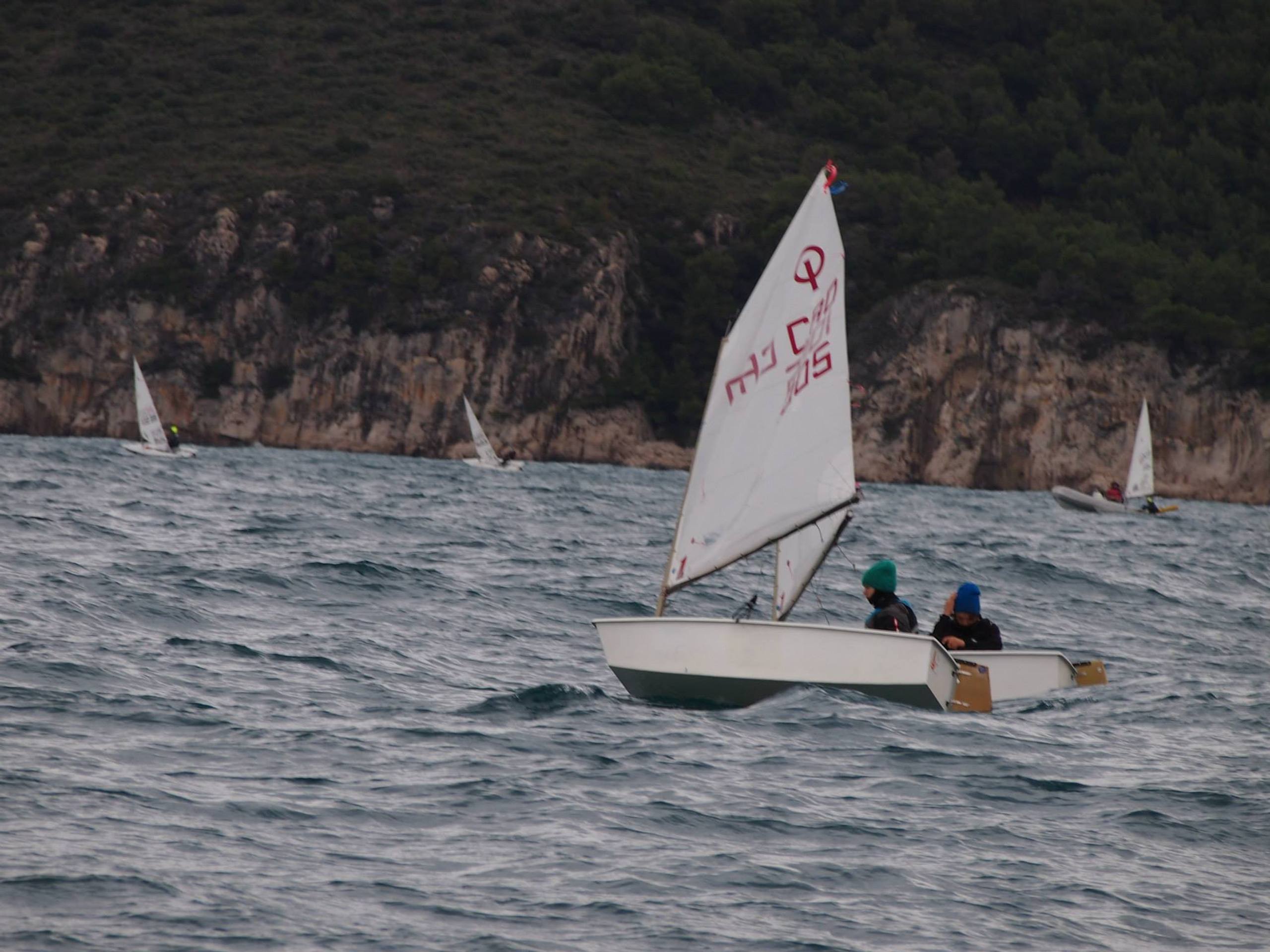 38. Međunarodna novogodišnja regata — Optimist, Hvar, prosinac 2014. — fotografija 6 od 57 (foto: Viktorija Nižetić)