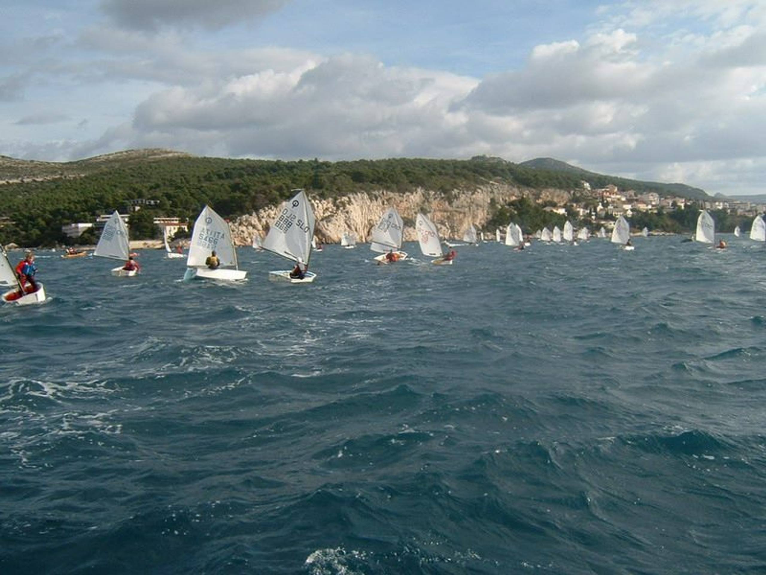 29. Međunarodna novogodišnja regata, Hvar, prosinac 2005. — fotografija 38 od 100