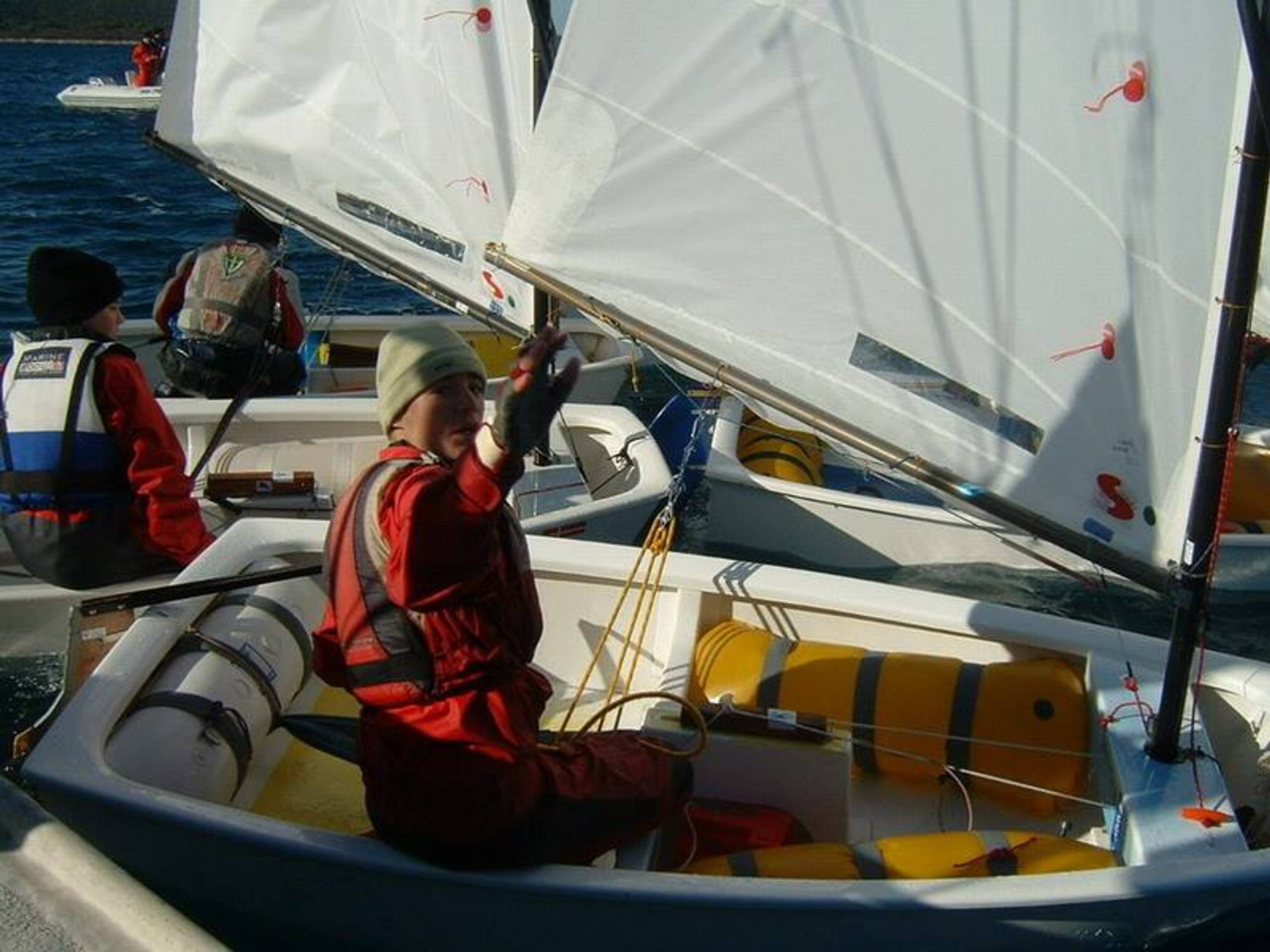 28. Međunarodna novogodišnja regata, Hvar, prosinac 2004. — fotografija 32 od 105