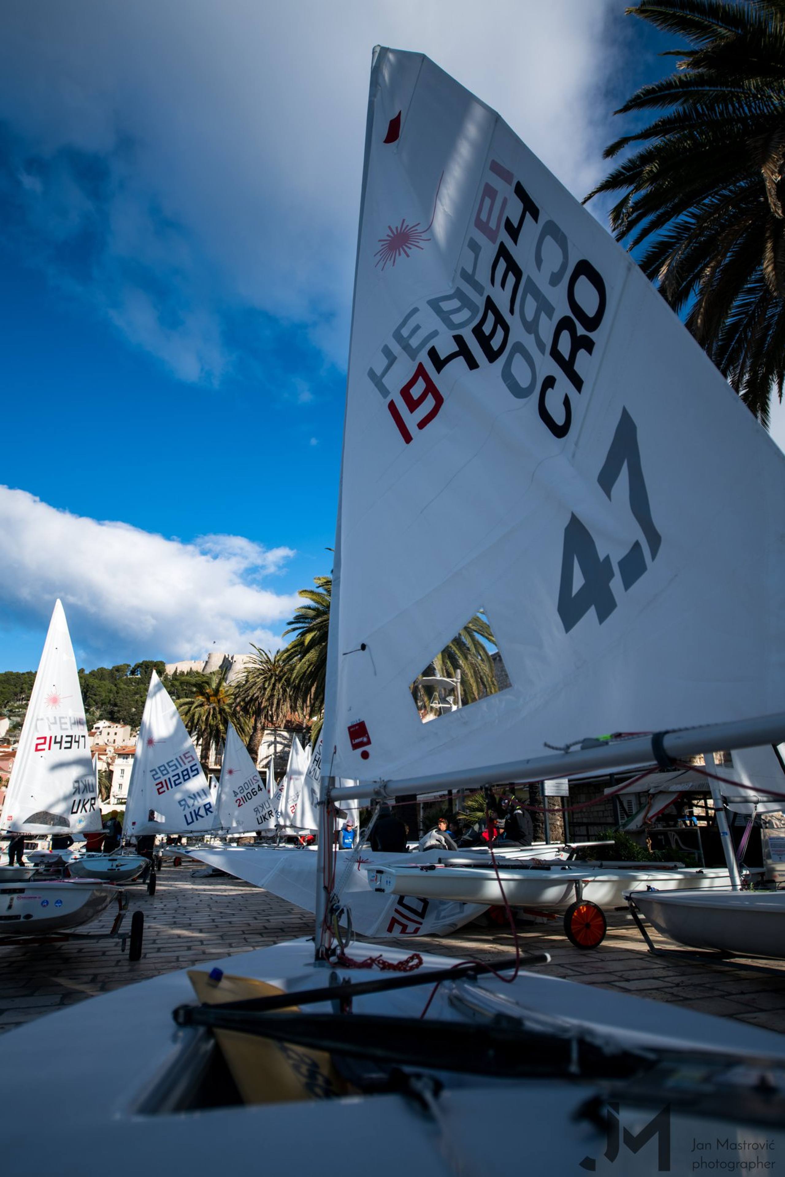 43. Međunarodna novogodišnja regata, Hvar, prosinac 2019. — fotografija 9 od 100 (foto: Jan Mastrovic)