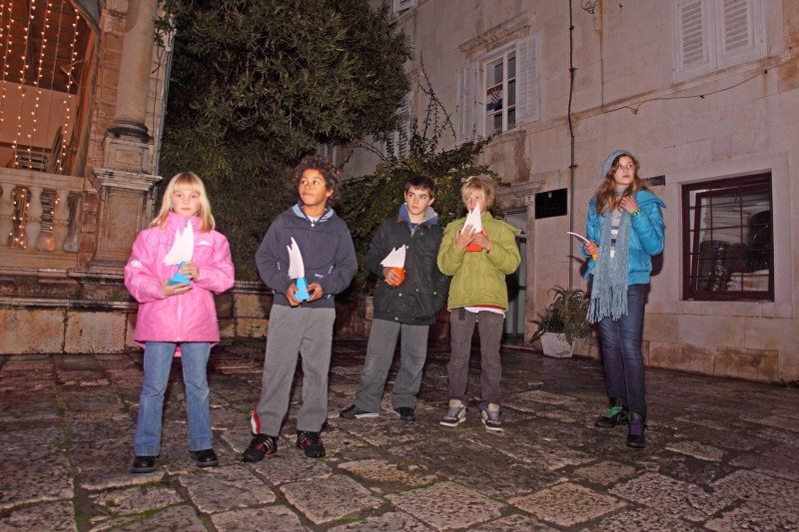 35. Međunarodna novogodišnja regata — FotoFot, Hvar, prosinac 2011. — fotografija 30 od 35