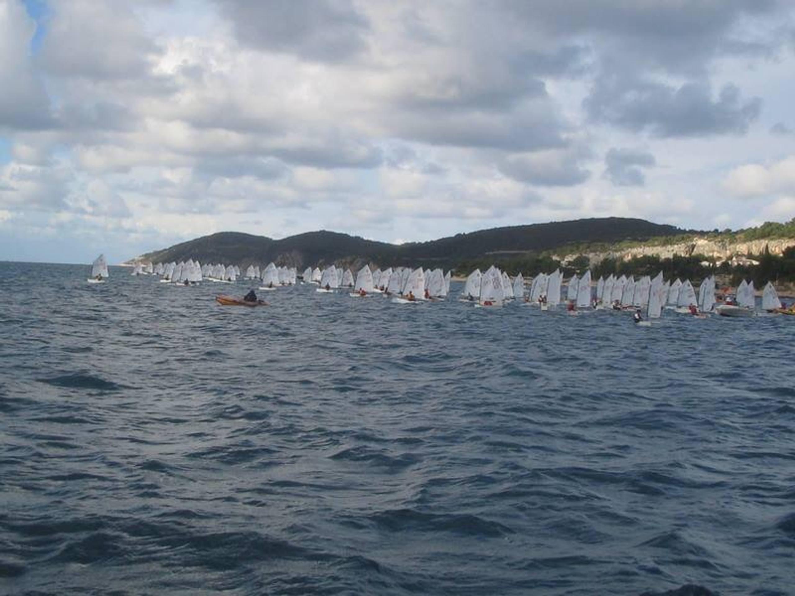 28. Međunarodna novogodišnja regata, Hvar, prosinac 2004. — fotografija 10 od 105