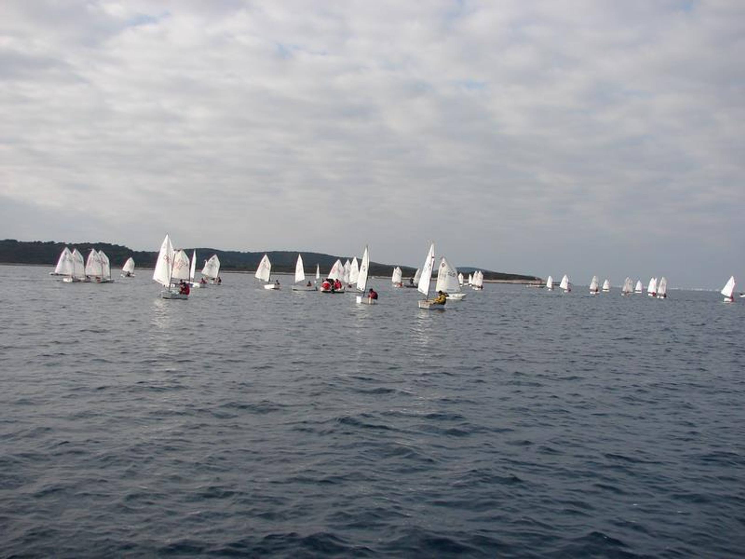 30. Međunarodna novogodišnja regata, Hvar, prosinac 2006. — fotografija 31 od 100