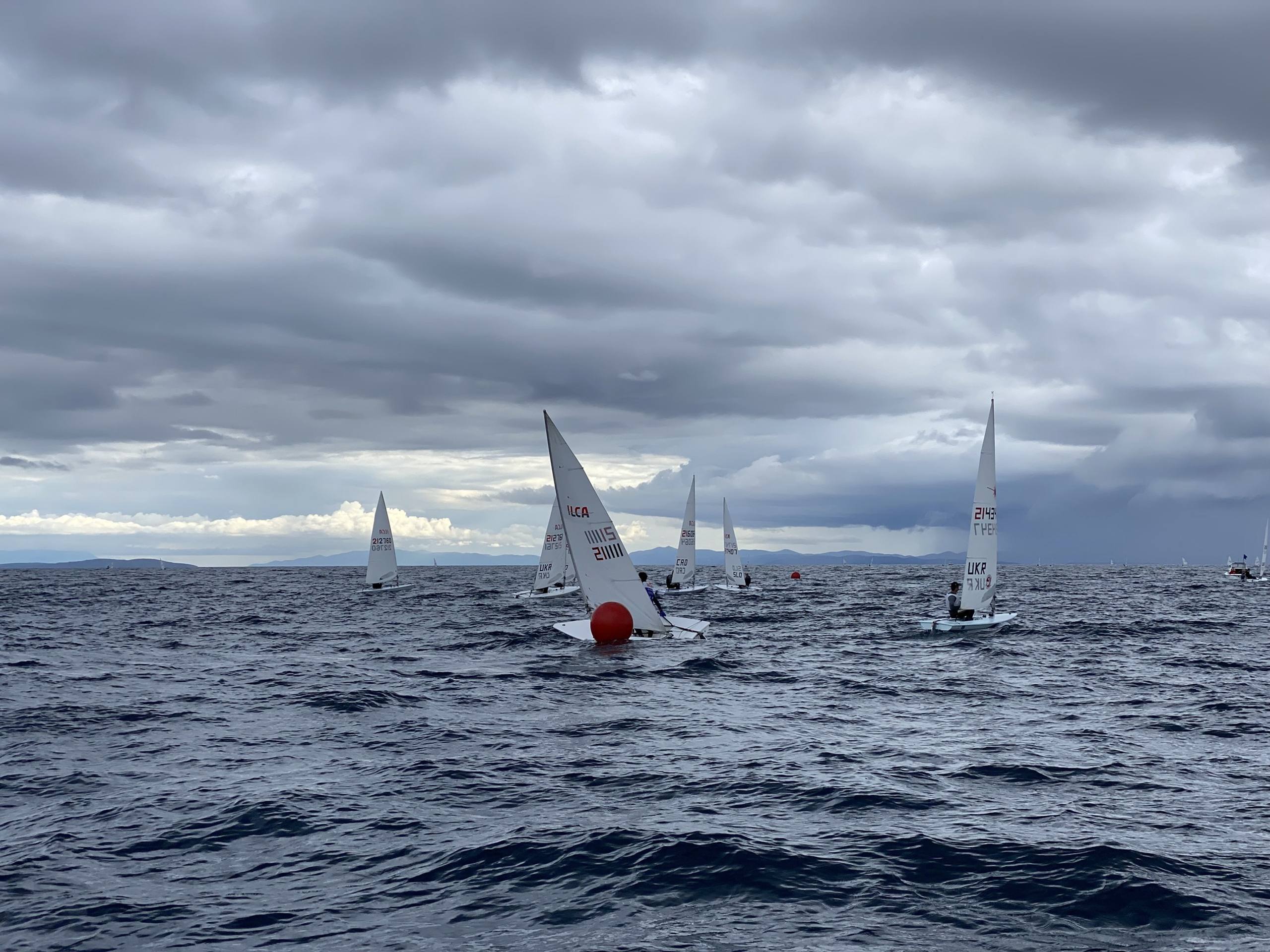 44. Međunarodna novogodišnja regata, Hvar, prosinac 2021. — fotografija 52 od 100