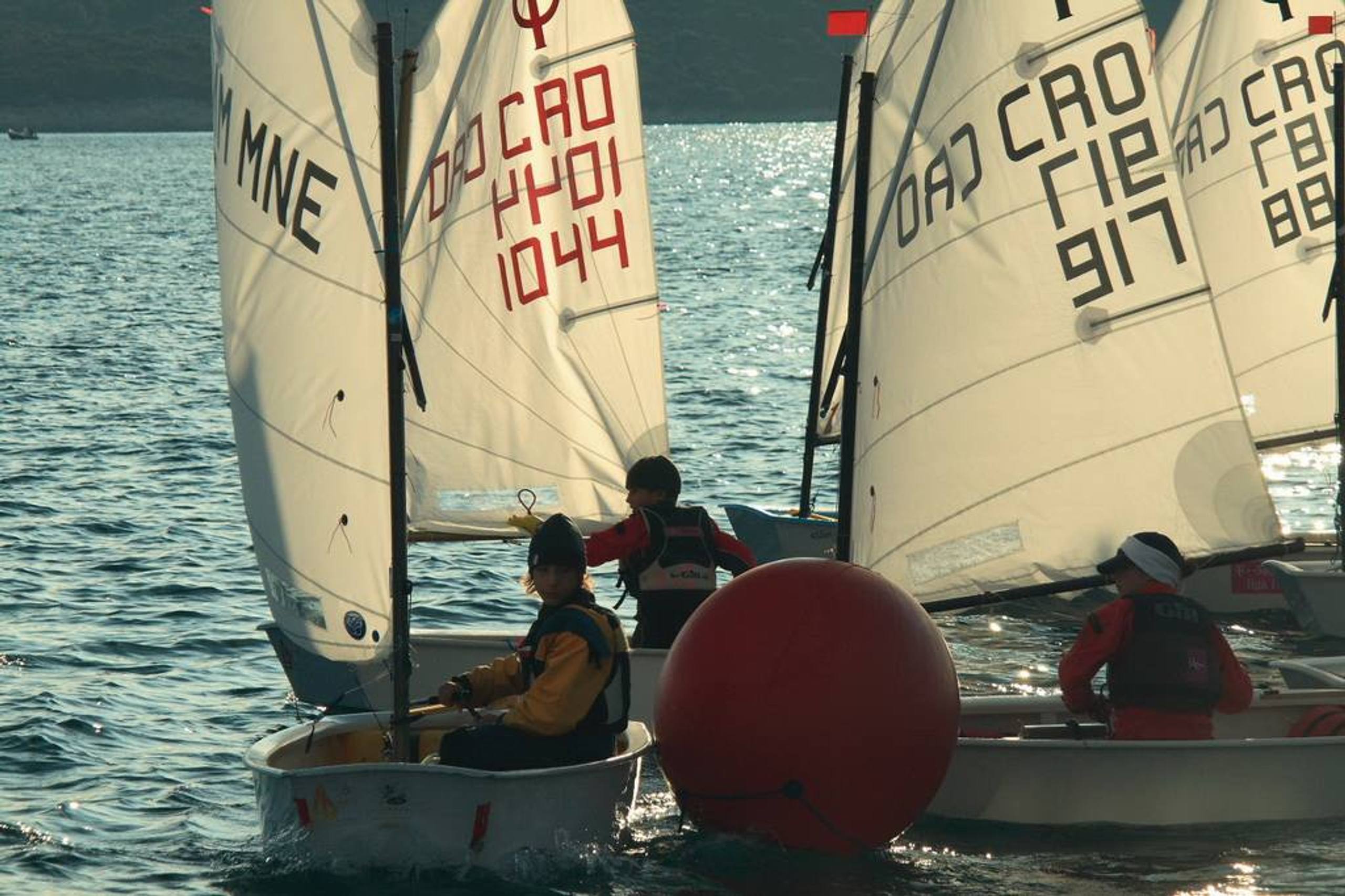 34. Međunarodna novogodišnja regata — Cucin, Hvar, prosinac 2010. — fotografija 49 od 78