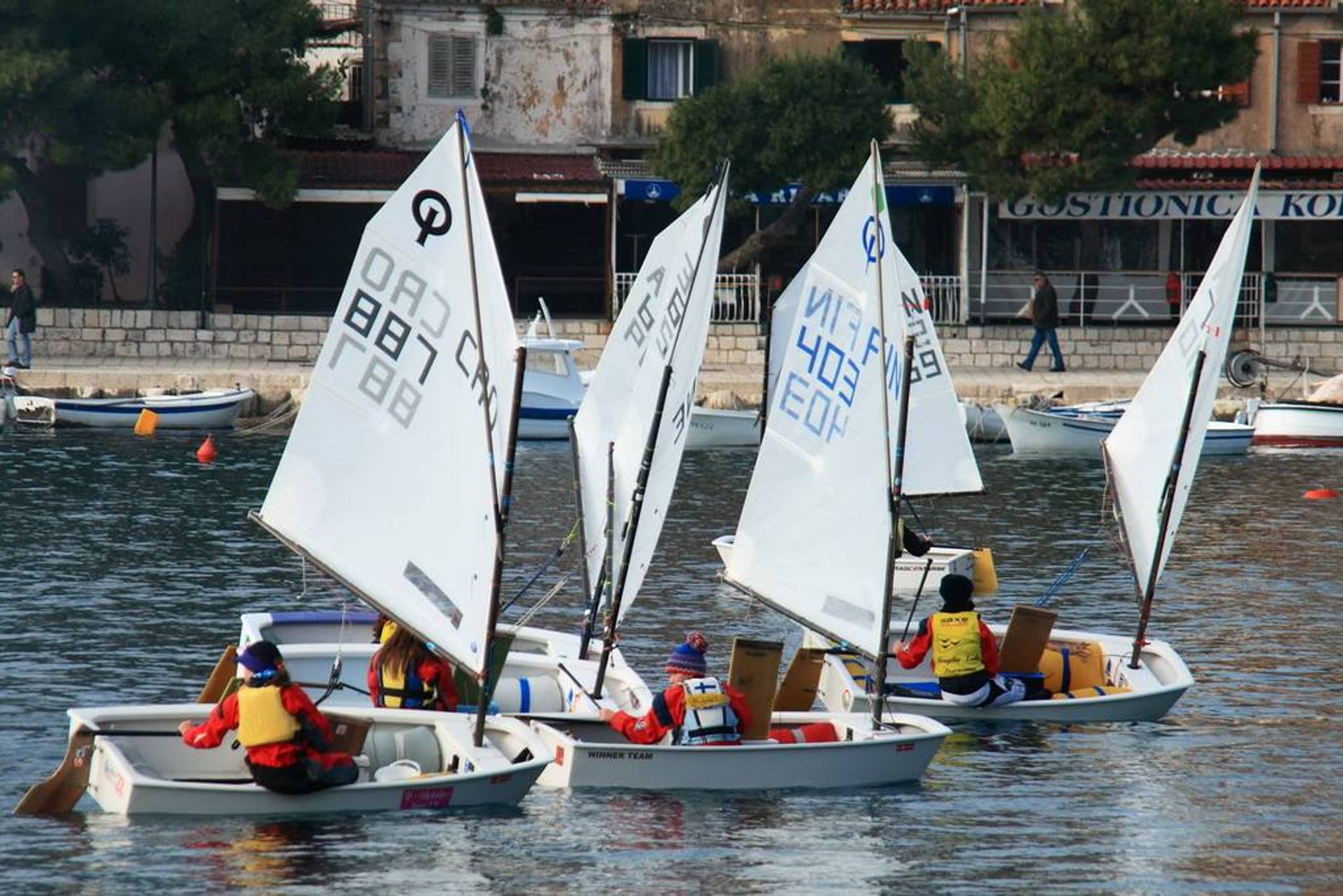 34. Međunarodna novogodišnja regata — Cucin, Hvar, prosinac 2010. — fotografija 75 od 78