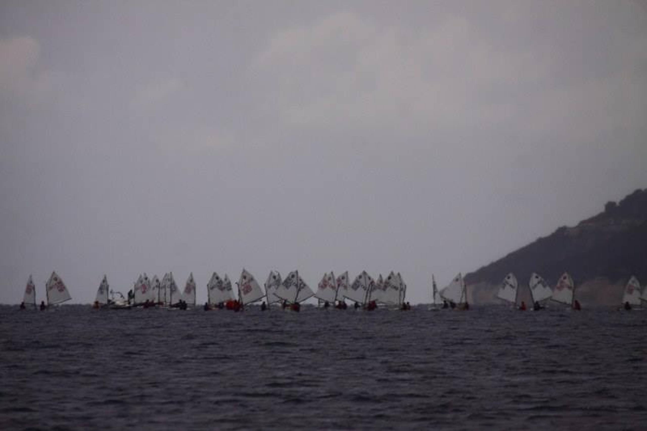 35. Međunarodna novogodišnja regata — FotoFot, Hvar, prosinac 2011. — fotografija 14 od 35