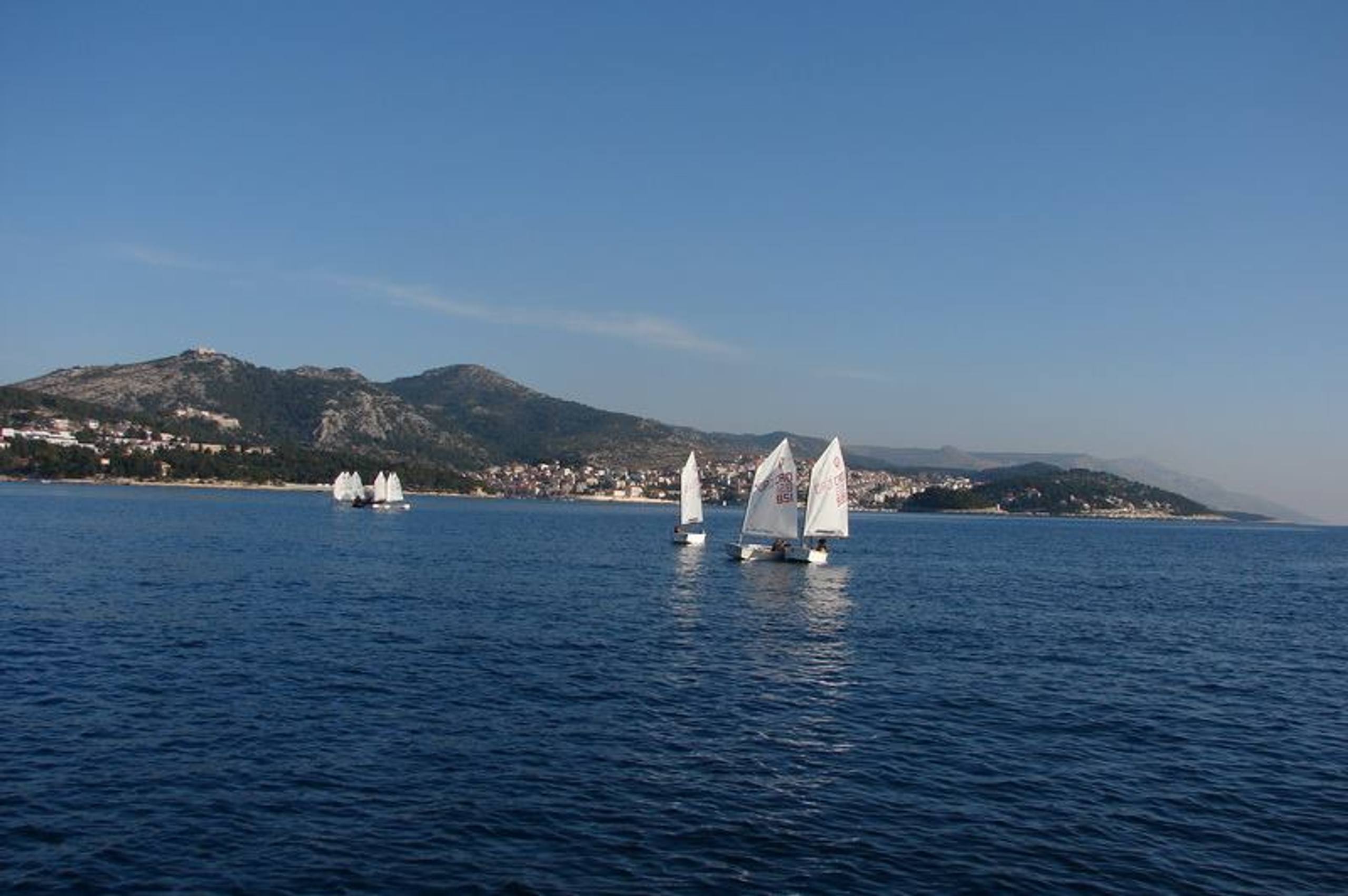 31. Međunarodna novogodišnja regata, Hvar, prosinac 2007. — fotografija 26 od 79