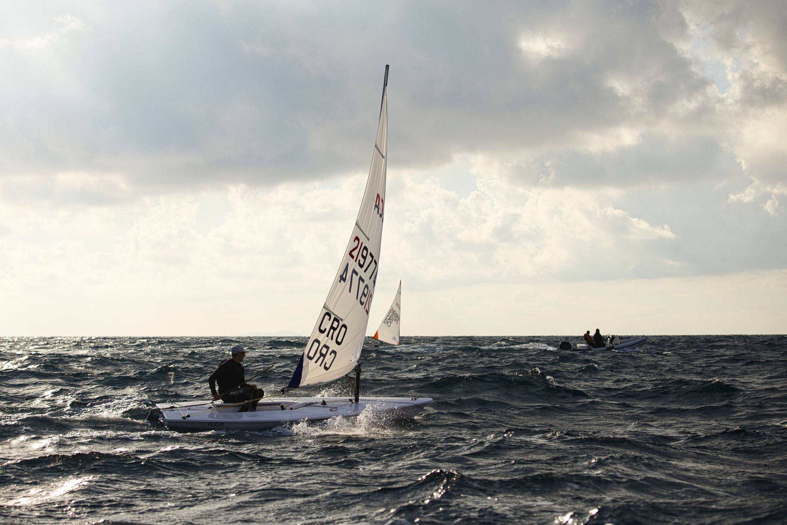 45. Međunarodna novogodišnja regata, Hvar, prosinac 2022. — fotografija 84 od 100