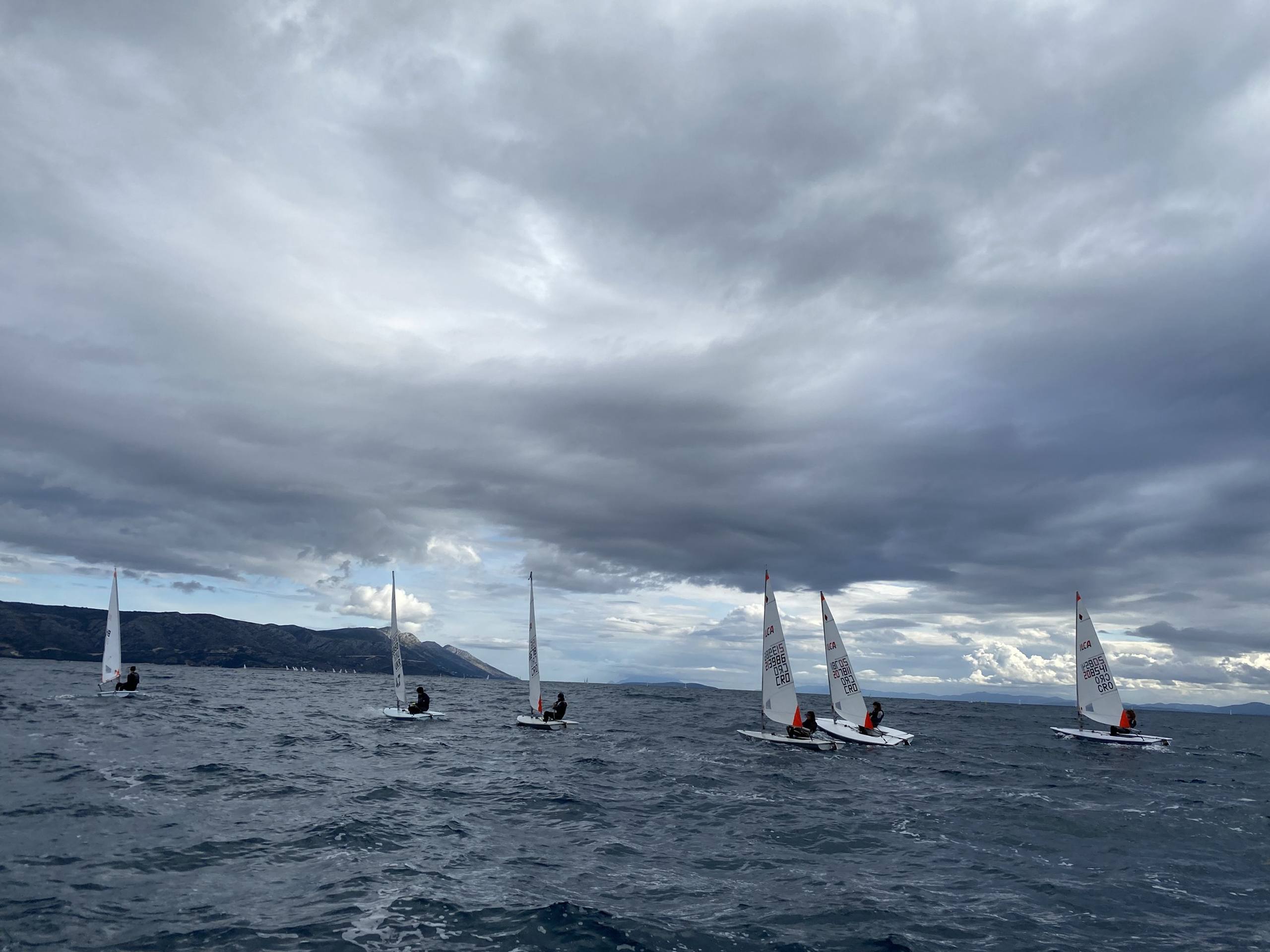 44. Međunarodna novogodišnja regata, Hvar, prosinac 2021. — fotografija 4 od 100