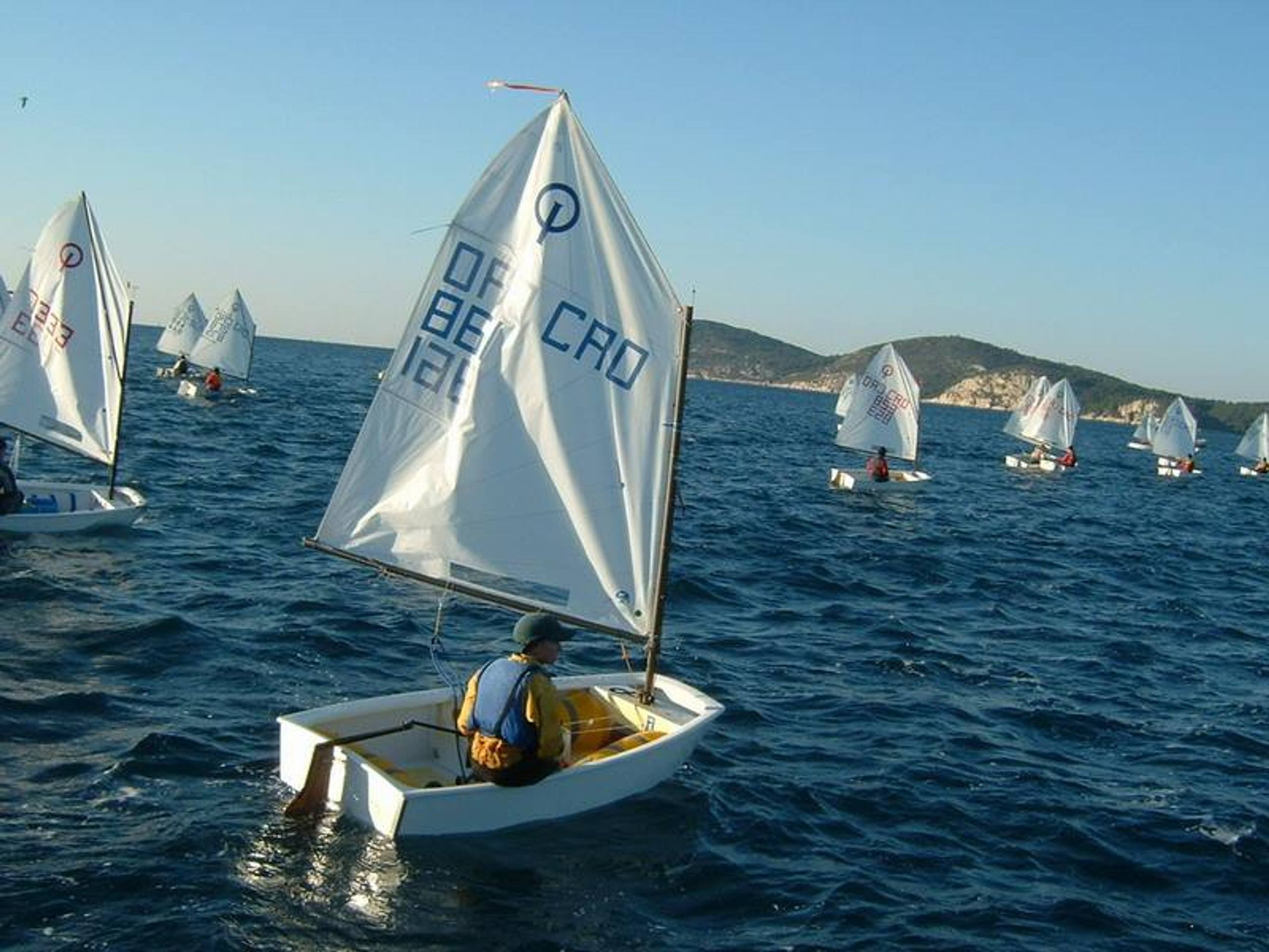 28. Međunarodna novogodišnja regata, Hvar, prosinac 2004. — fotografija 86 od 105
