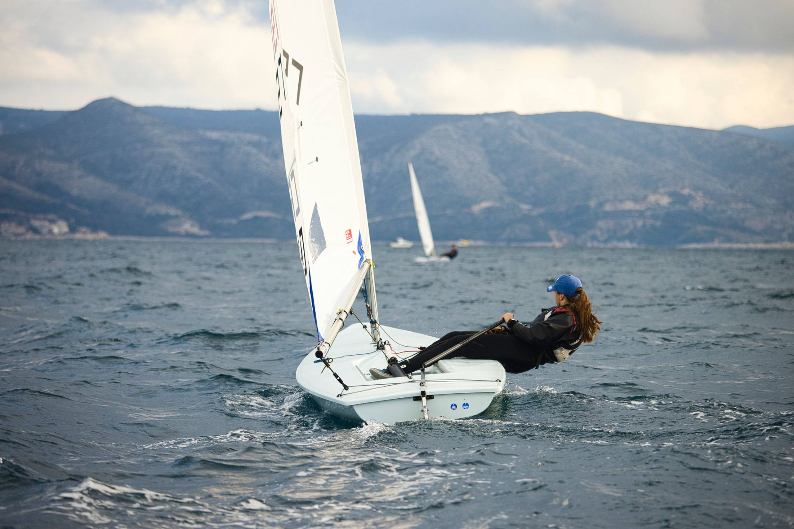 45. Međunarodna novogodišnja regata, Hvar, prosinac 2022. — fotografija 29 od 100