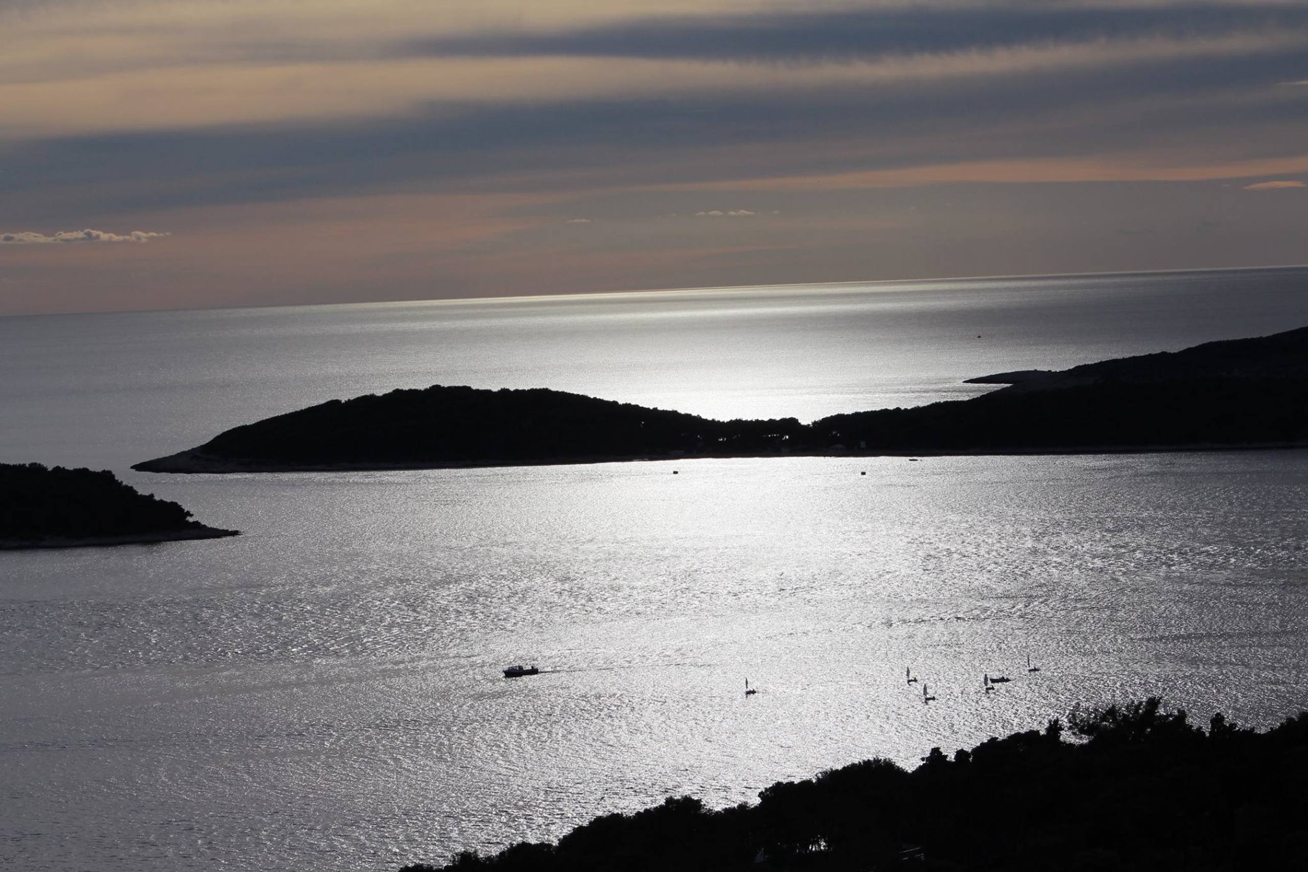 41. Međunarodna novogodišnja regata, Hvar, prosinac 2017. — fotografija 91 od 100