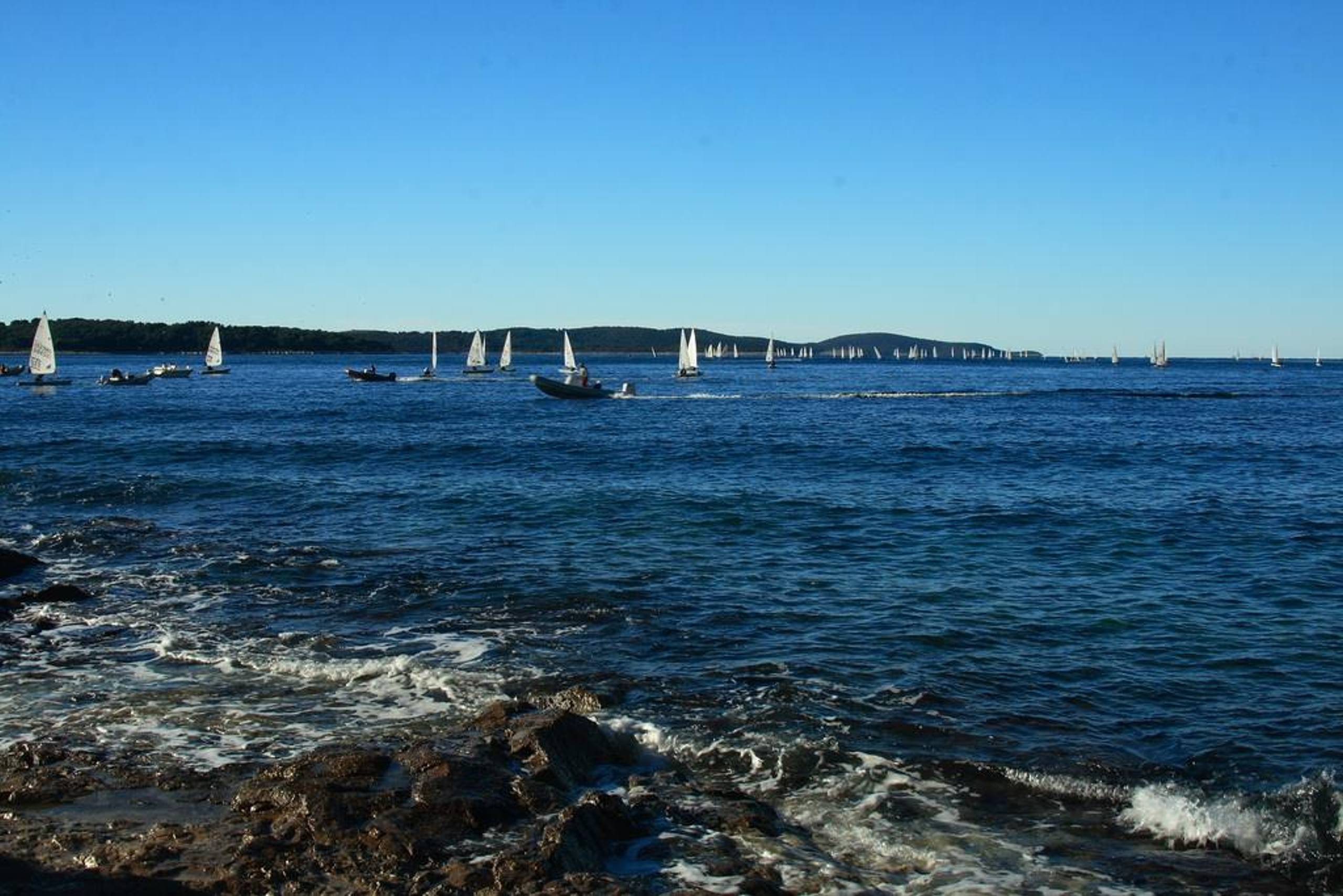 34. Međunarodna novogodišnja regata — Cucin, Hvar, prosinac 2010. — fotografija 7 od 78