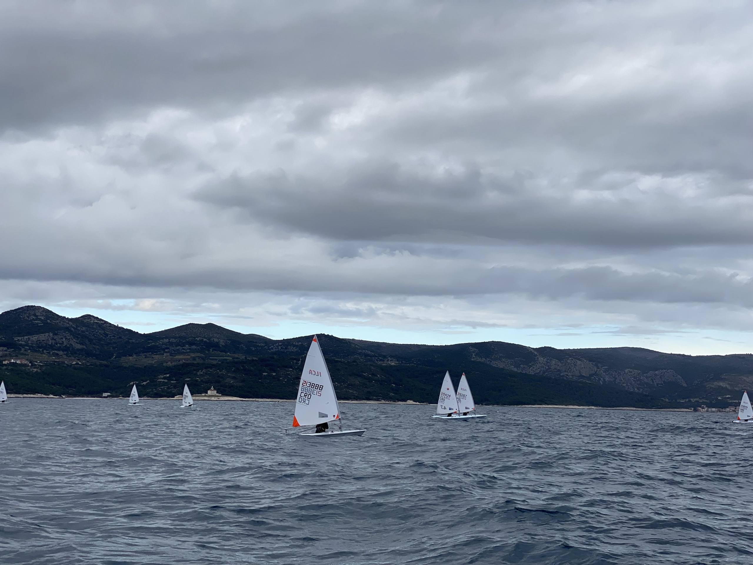44. Međunarodna novogodišnja regata, Hvar, prosinac 2021. — fotografija 10 od 100