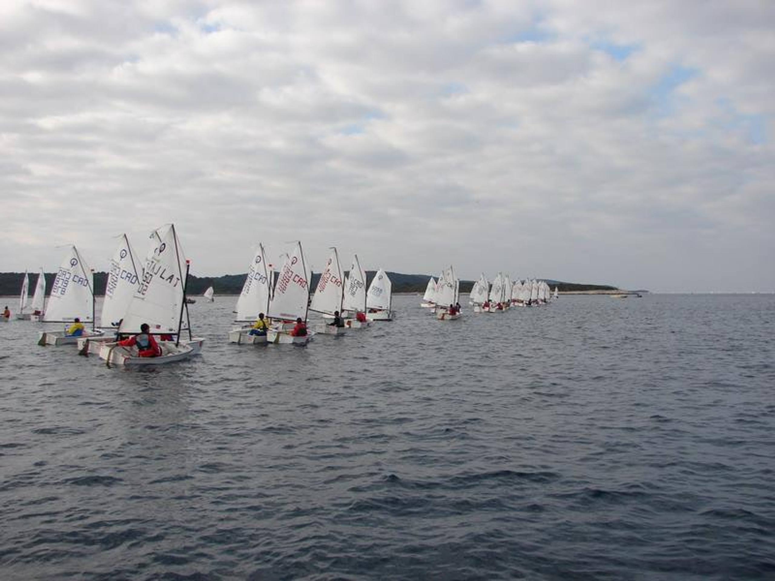 30. Međunarodna novogodišnja regata, Hvar, prosinac 2006. — fotografija 37 od 100