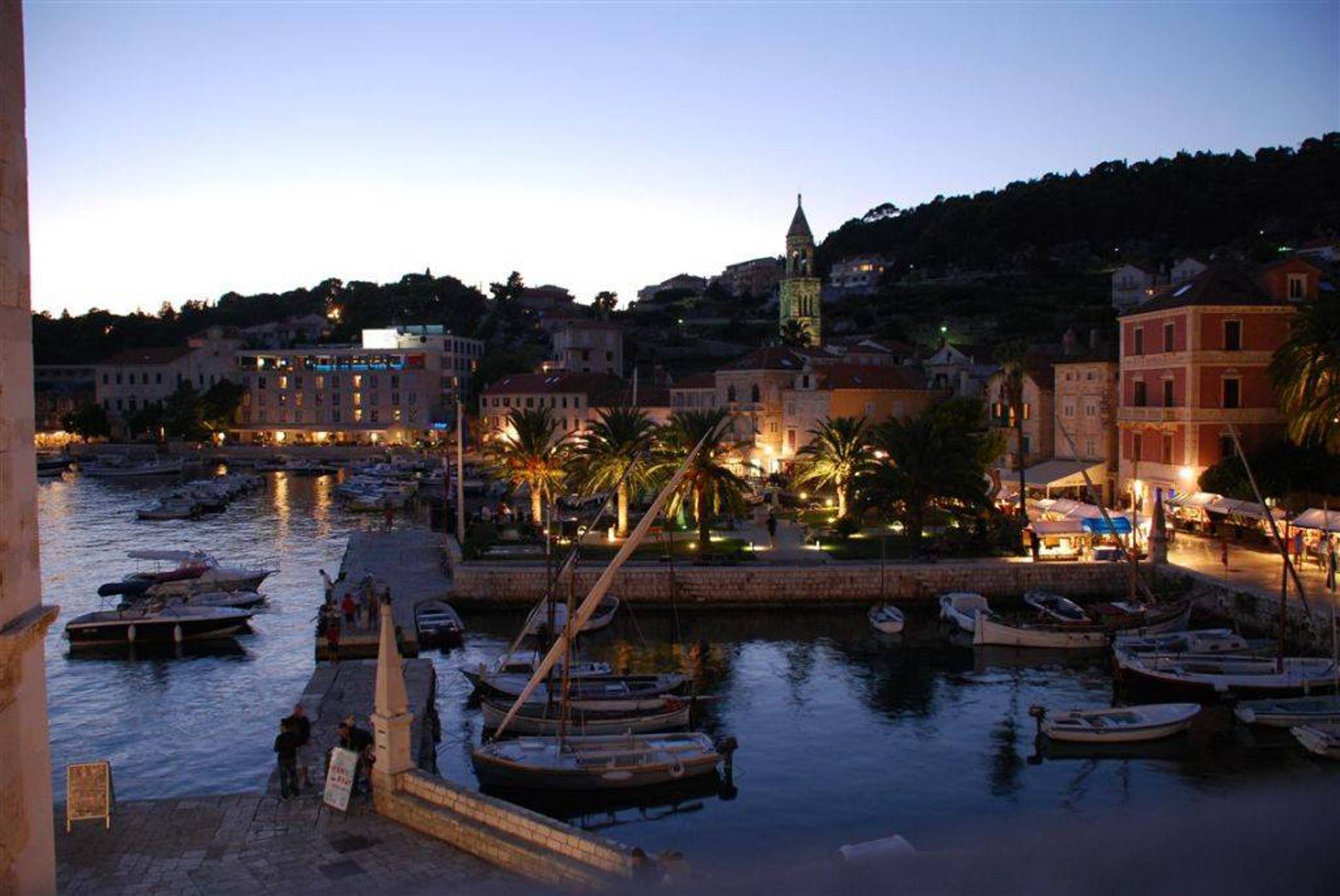 Hvar — metropola mora 2011., Hvar, prosinac 2014. — fotografija 28 od 55