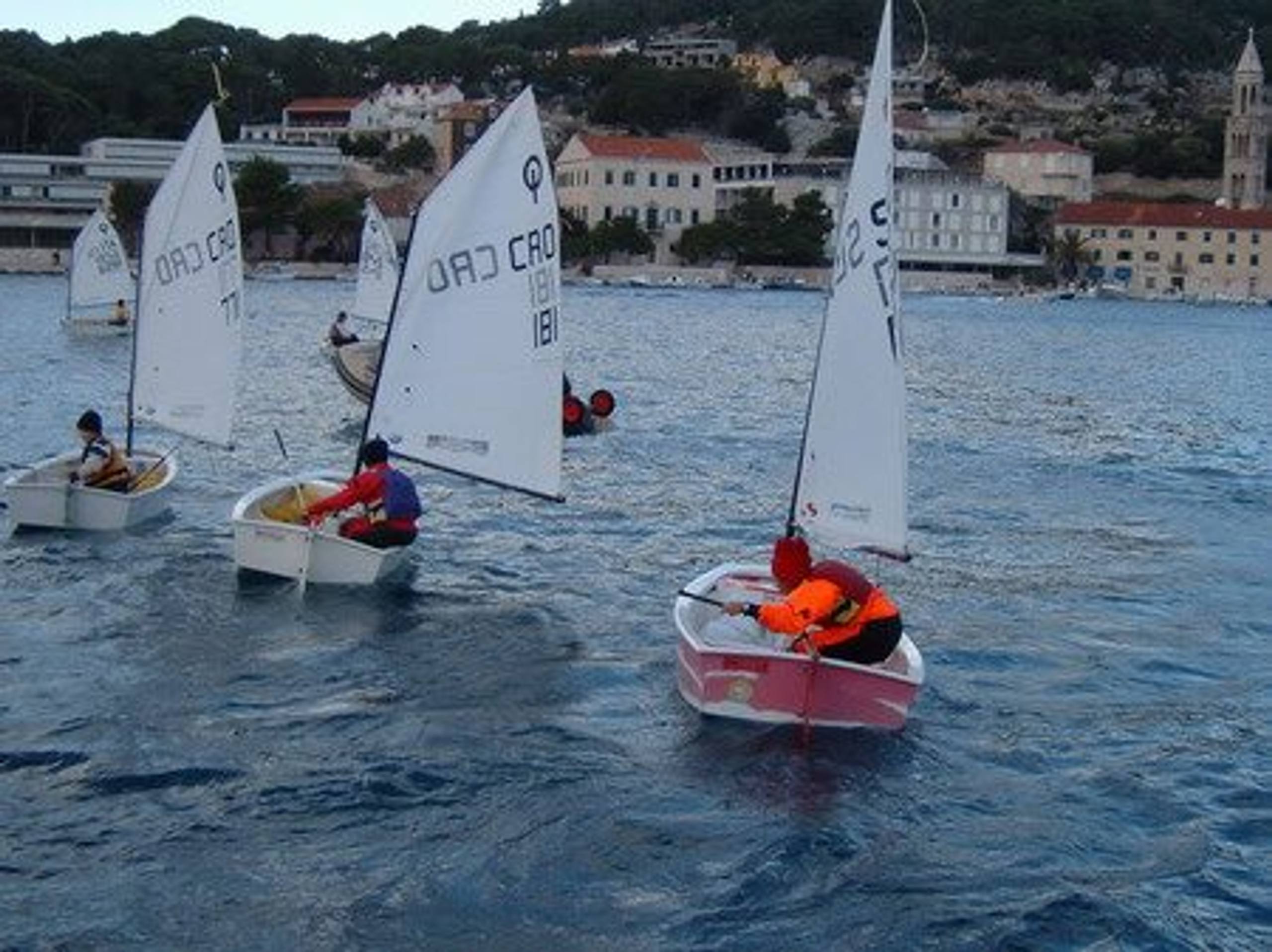 27. Međunarodna novogodišnja regata, Hvar, prosinac 2003. — fotografija 90 od 100
