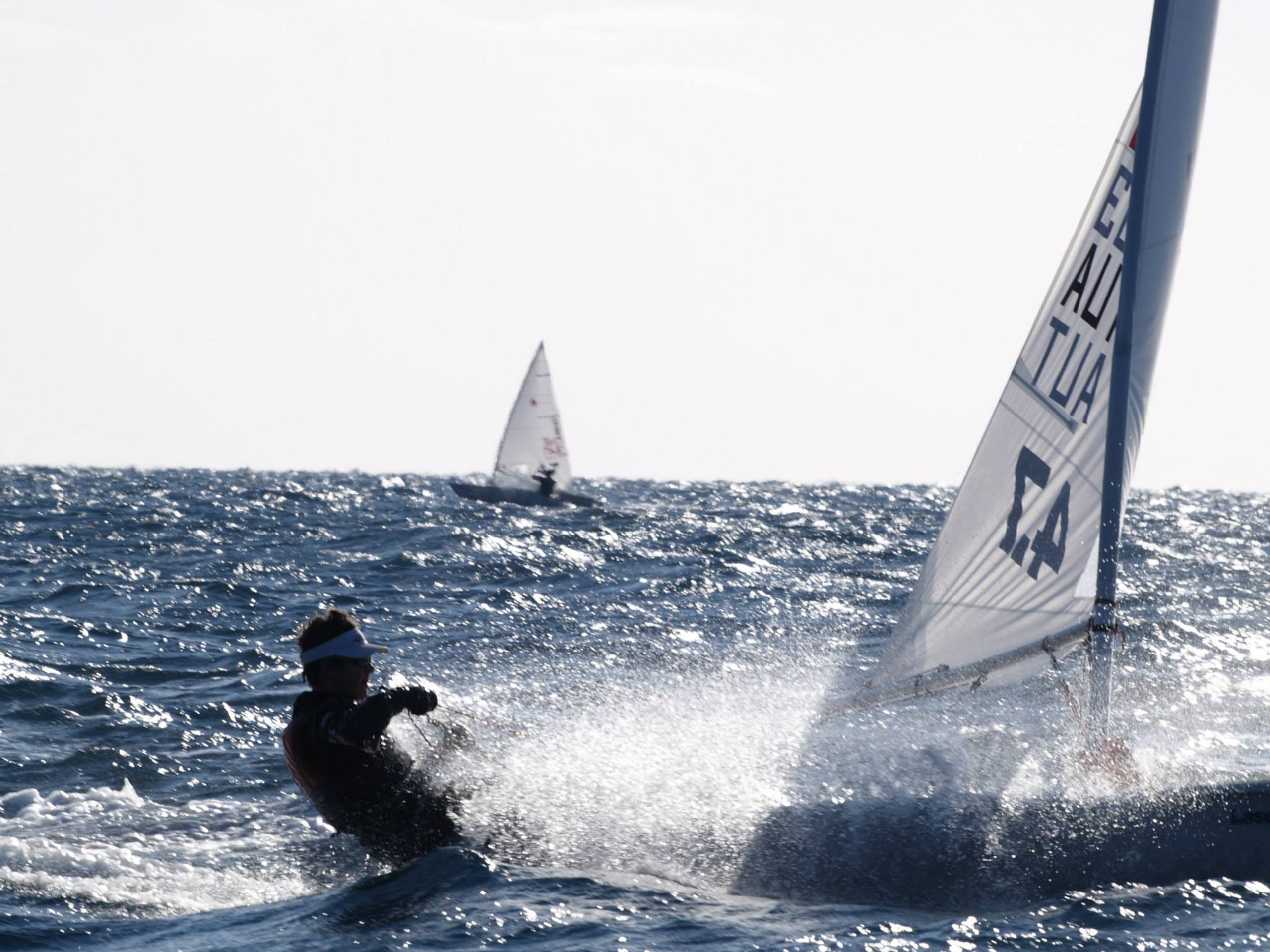 38. Međunarodna novogodišnja regata — Laser, Hvar, prosinac 2014. — fotografija 21 od 43 (foto: Zoran Jakšić Mrva)