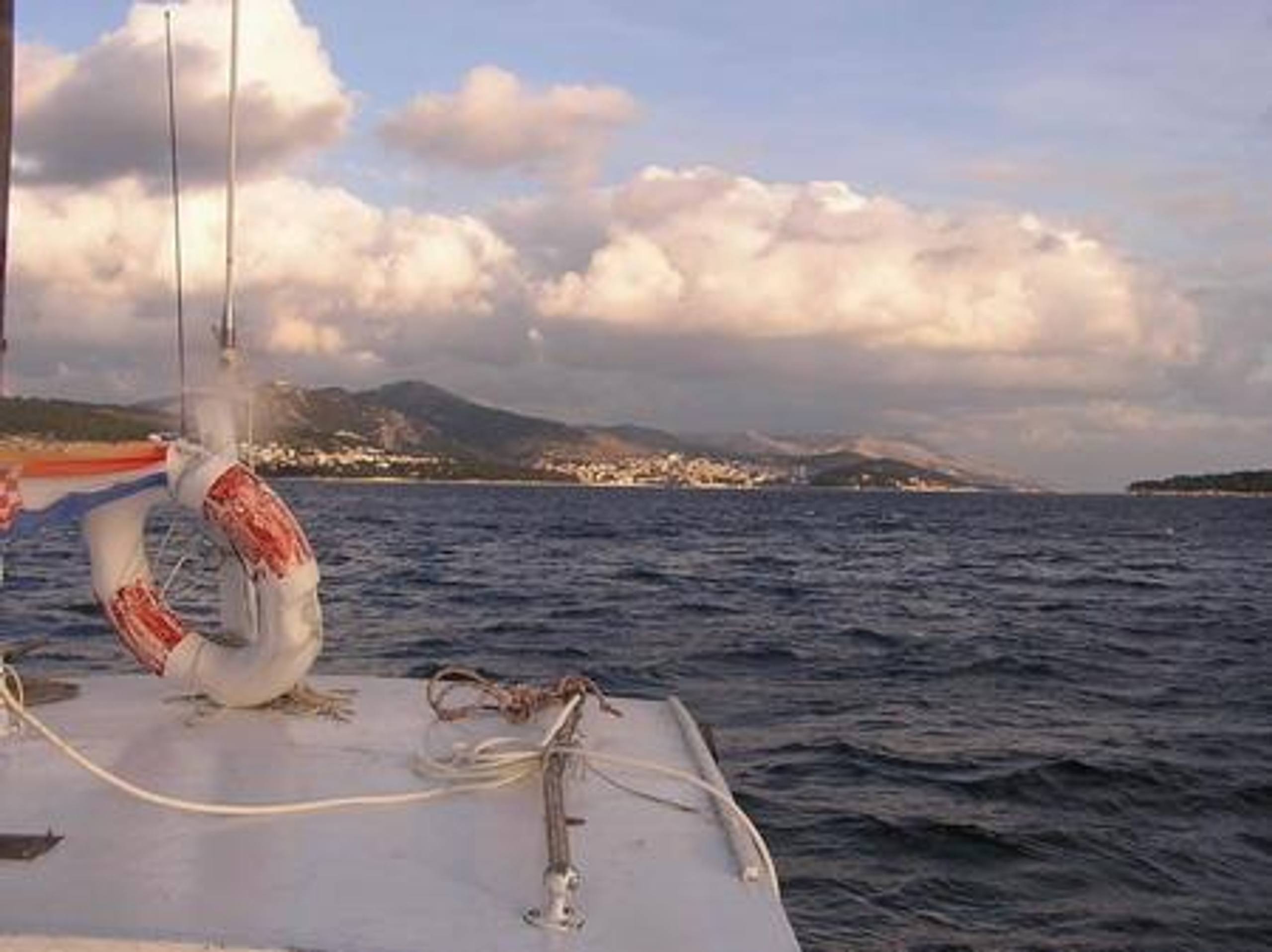 27. Međunarodna novogodišnja regata, Hvar, prosinac 2003. — fotografija 27 od 100
