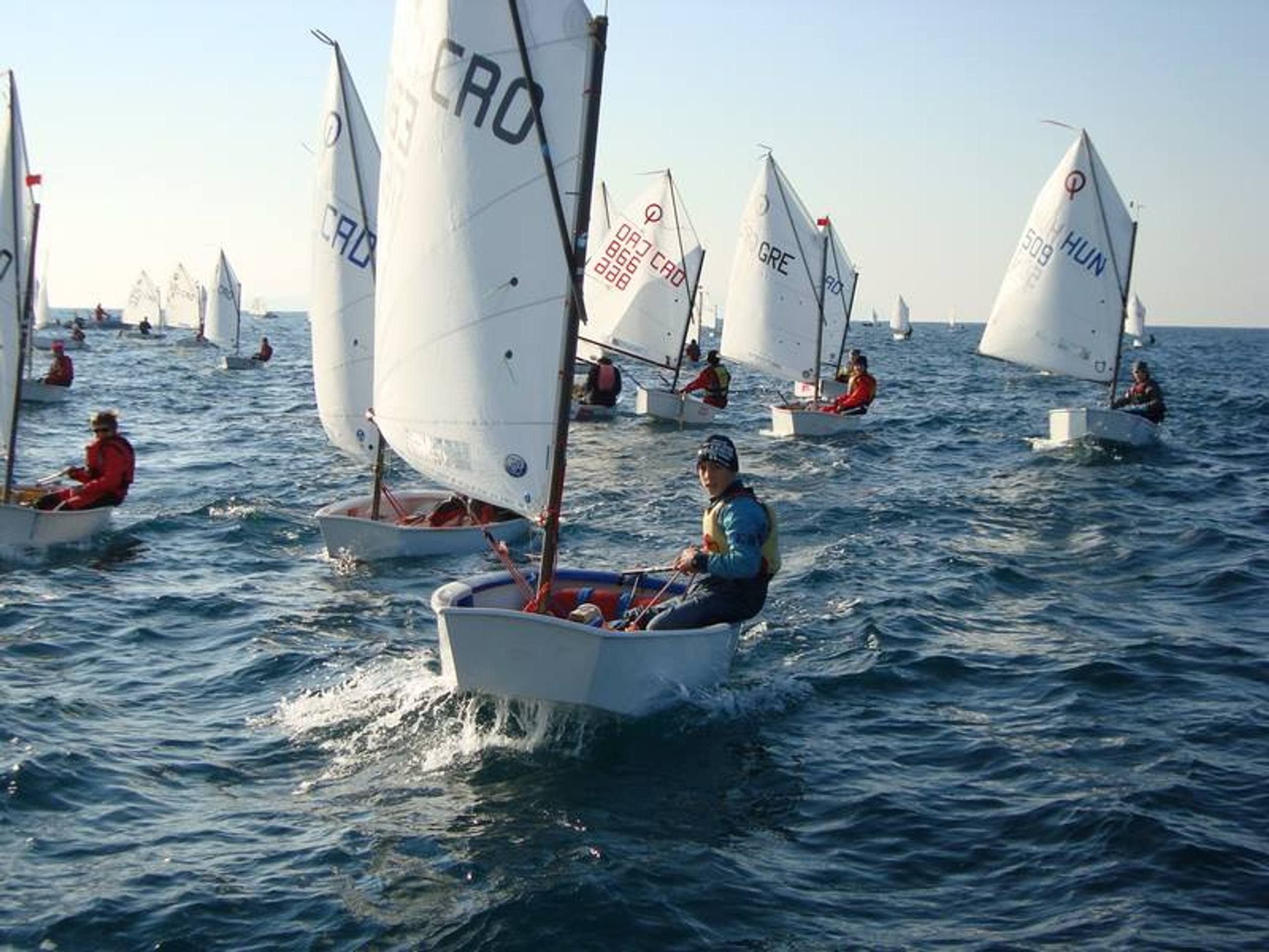 32. Međunarodna novogodišnja regata, Hvar, prosinac 2008. — fotografija 28 od 68