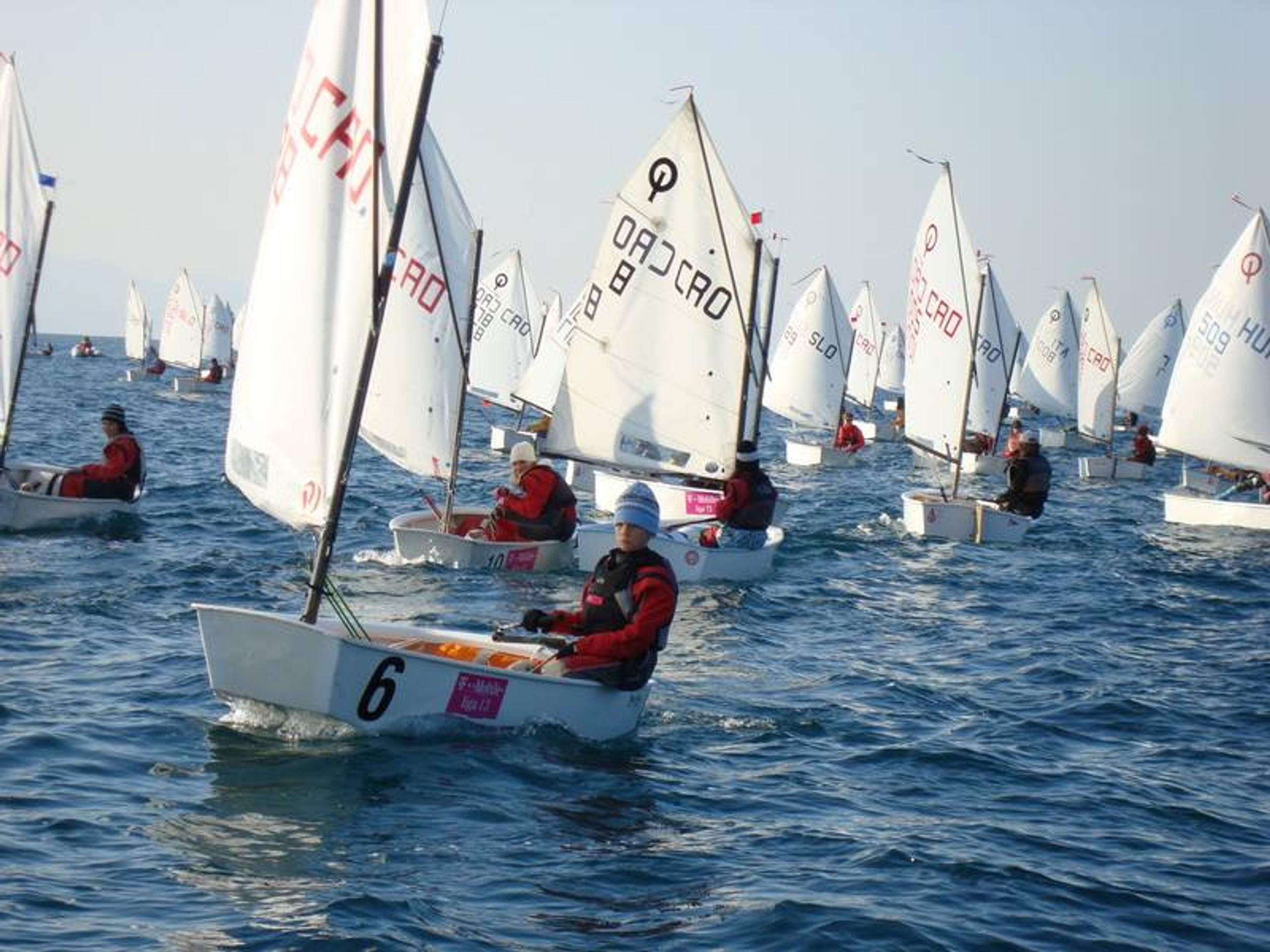 32. Međunarodna novogodišnja regata, Hvar, prosinac 2008. — fotografija 17 od 68