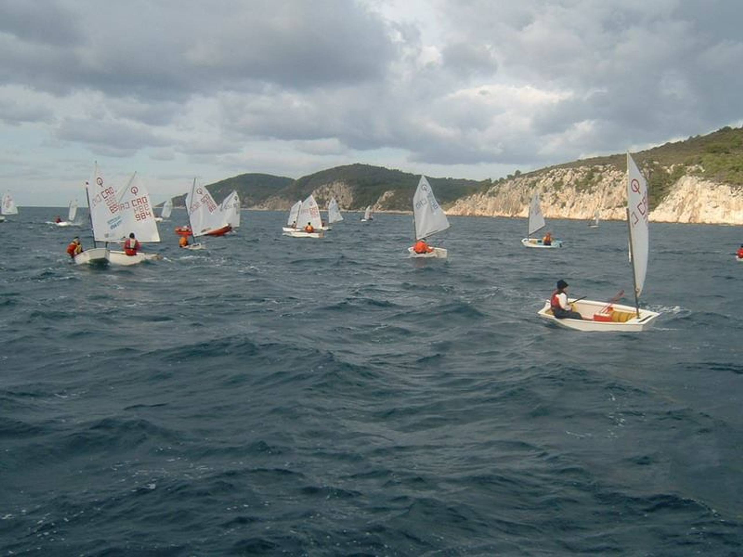 29. Međunarodna novogodišnja regata, Hvar, prosinac 2005. — fotografija 31 od 100